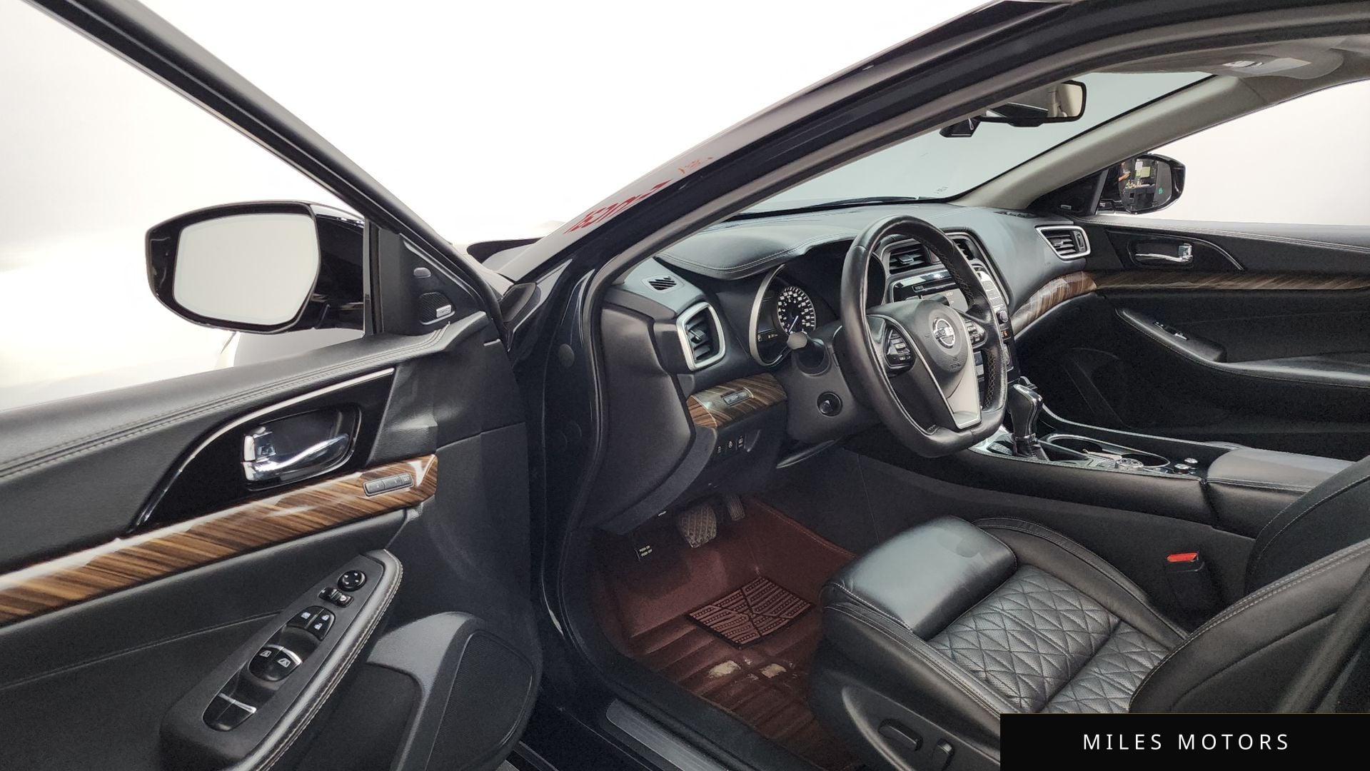 Nissan Maxima 2017 — миниатюра 10