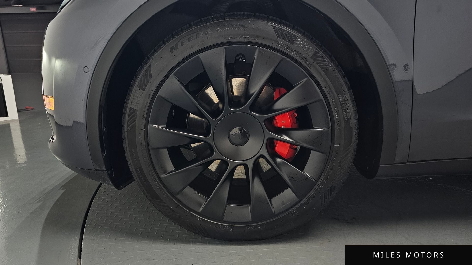 Tesla Model Y 2021 — миниатюра 4