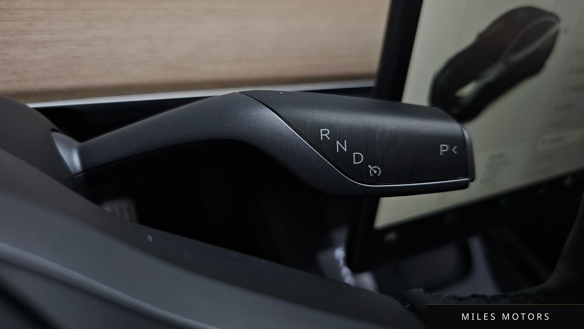 Tesla Model Y 2021 — миниатюра 11