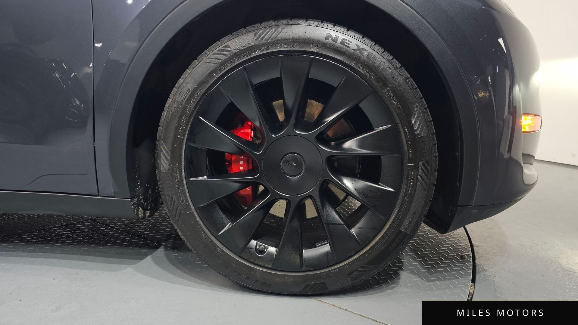 Tesla Model Y 2021 — миниатюра 6