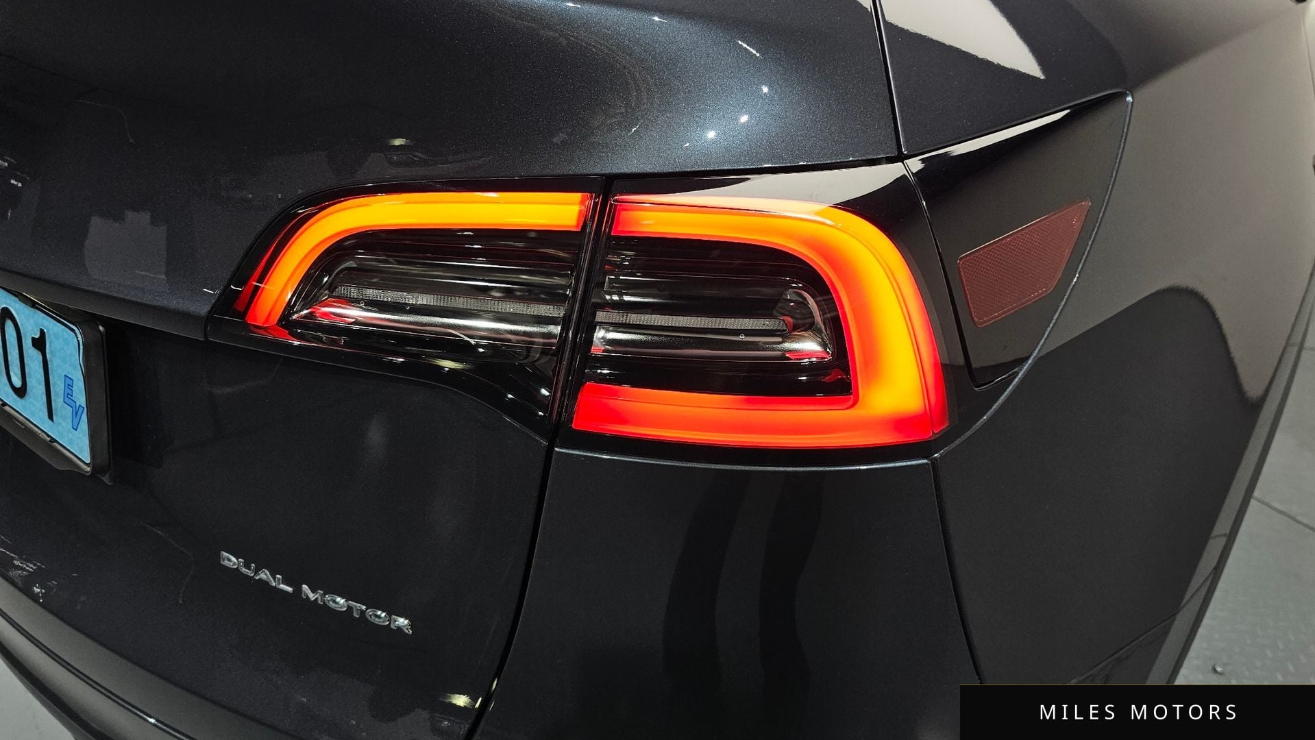 Tesla Model Y 2021 — миниатюра 8