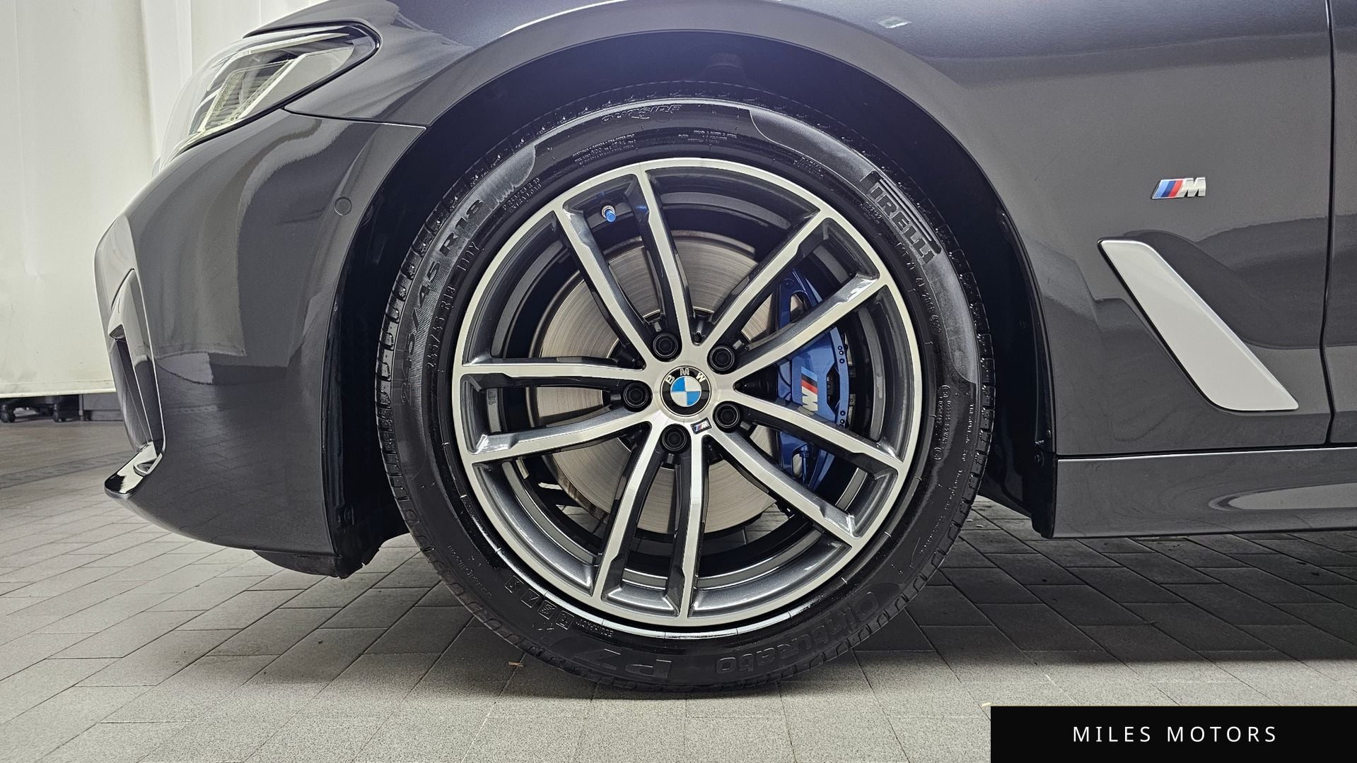BMW 5 Series (G30) 2023 — миниатюра 5