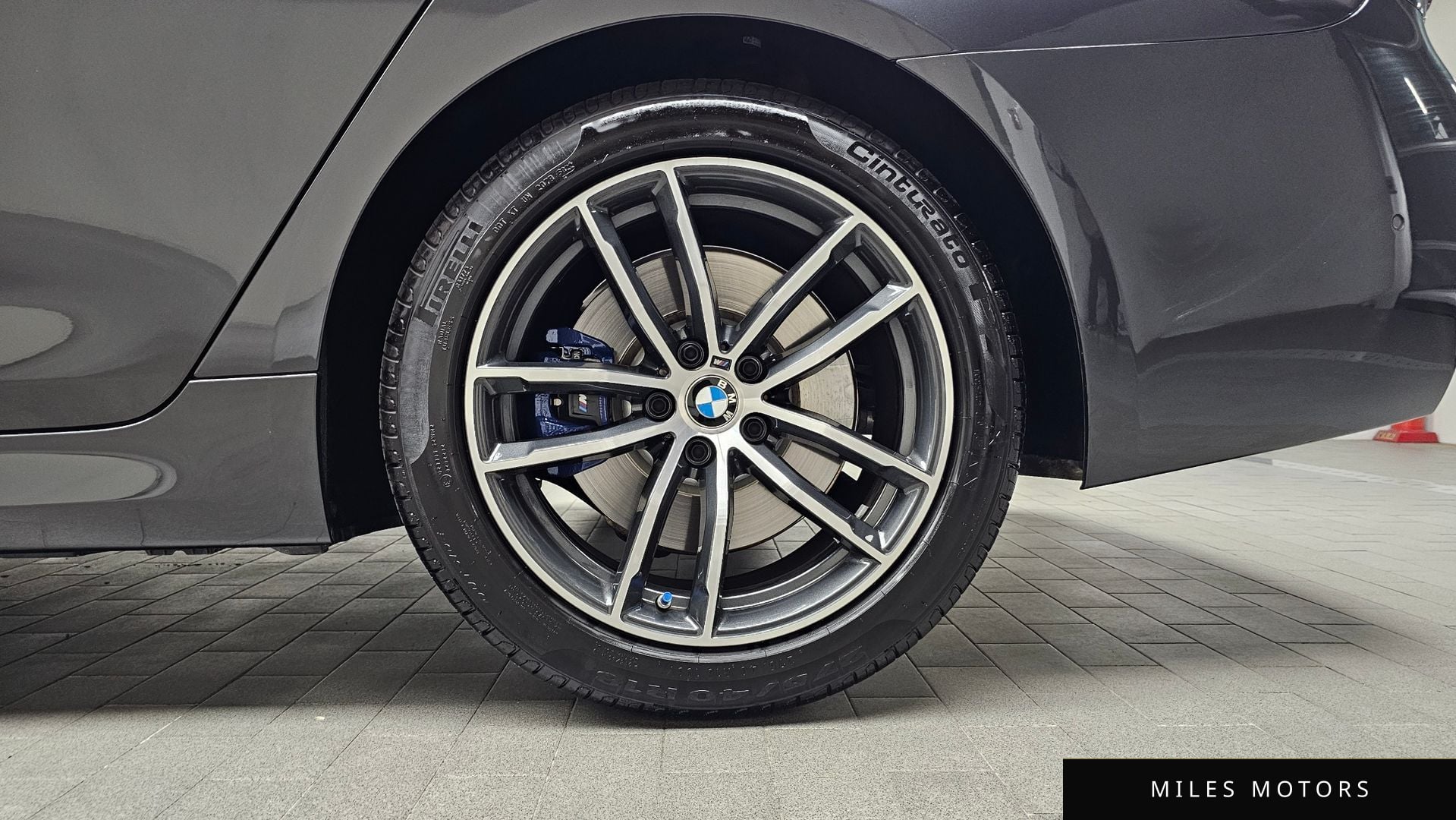 BMW 5 Series (G30) 2023 — миниатюра 7