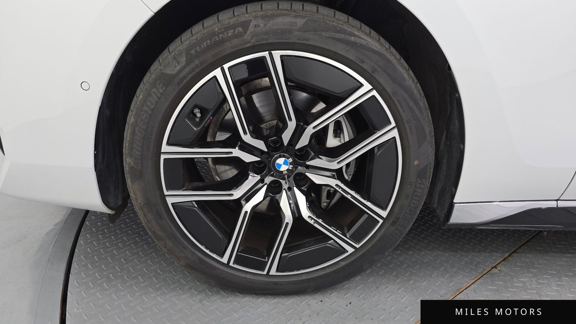 BMW 7 Series (G70) 2025 — миниатюра 5