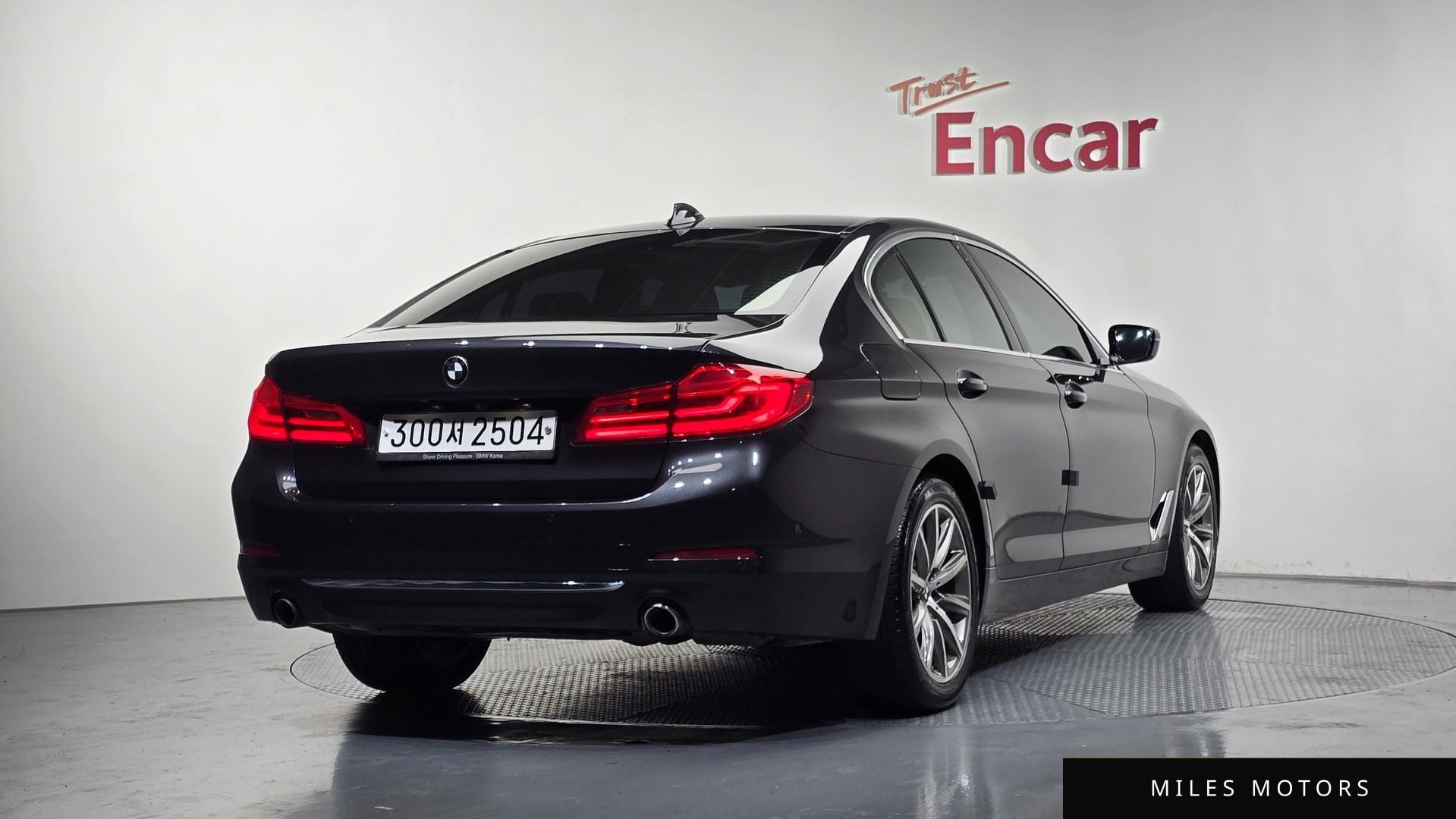 BMW 5 Series (G30) 2019 — миниатюра 2