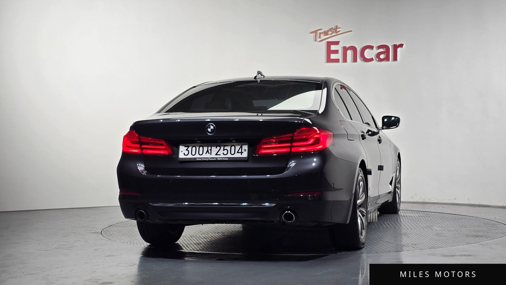 BMW 5 Series (G30) 2019 — миниатюра 4