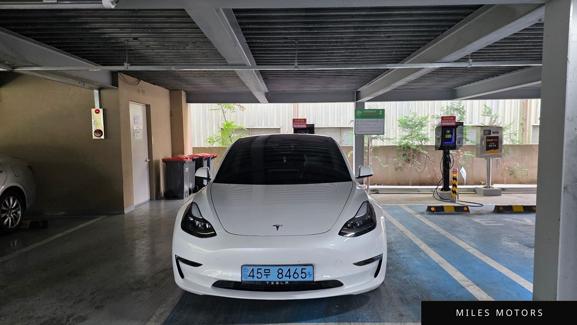 Tesla Model 3 2022 — миниатюра 3