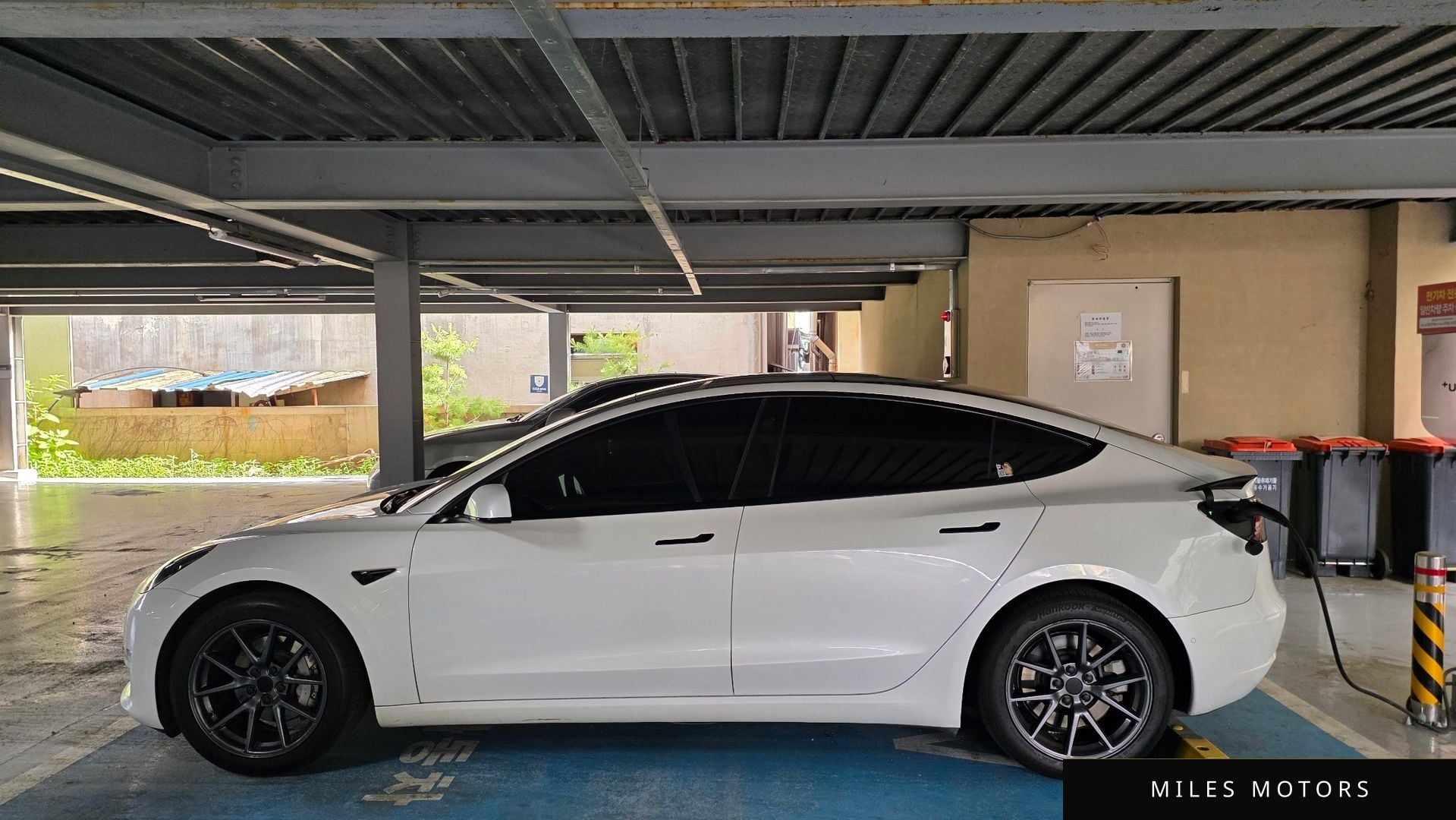 Tesla Model 3 2022 — миниатюра 11