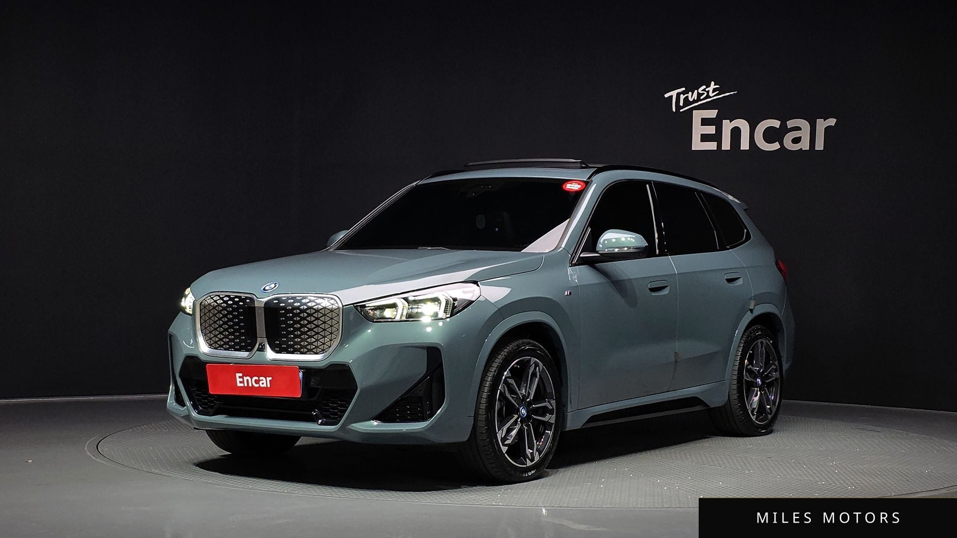 BMW iX1 (U11) 2025 — фото 1 из 12