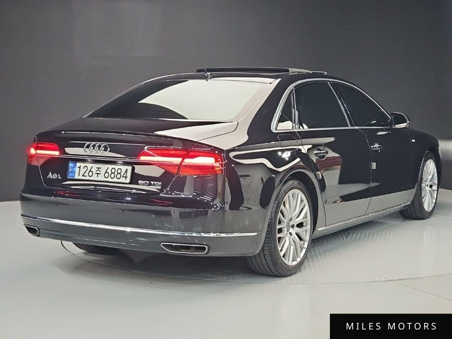 Audi A8 2015 — миниатюра 3