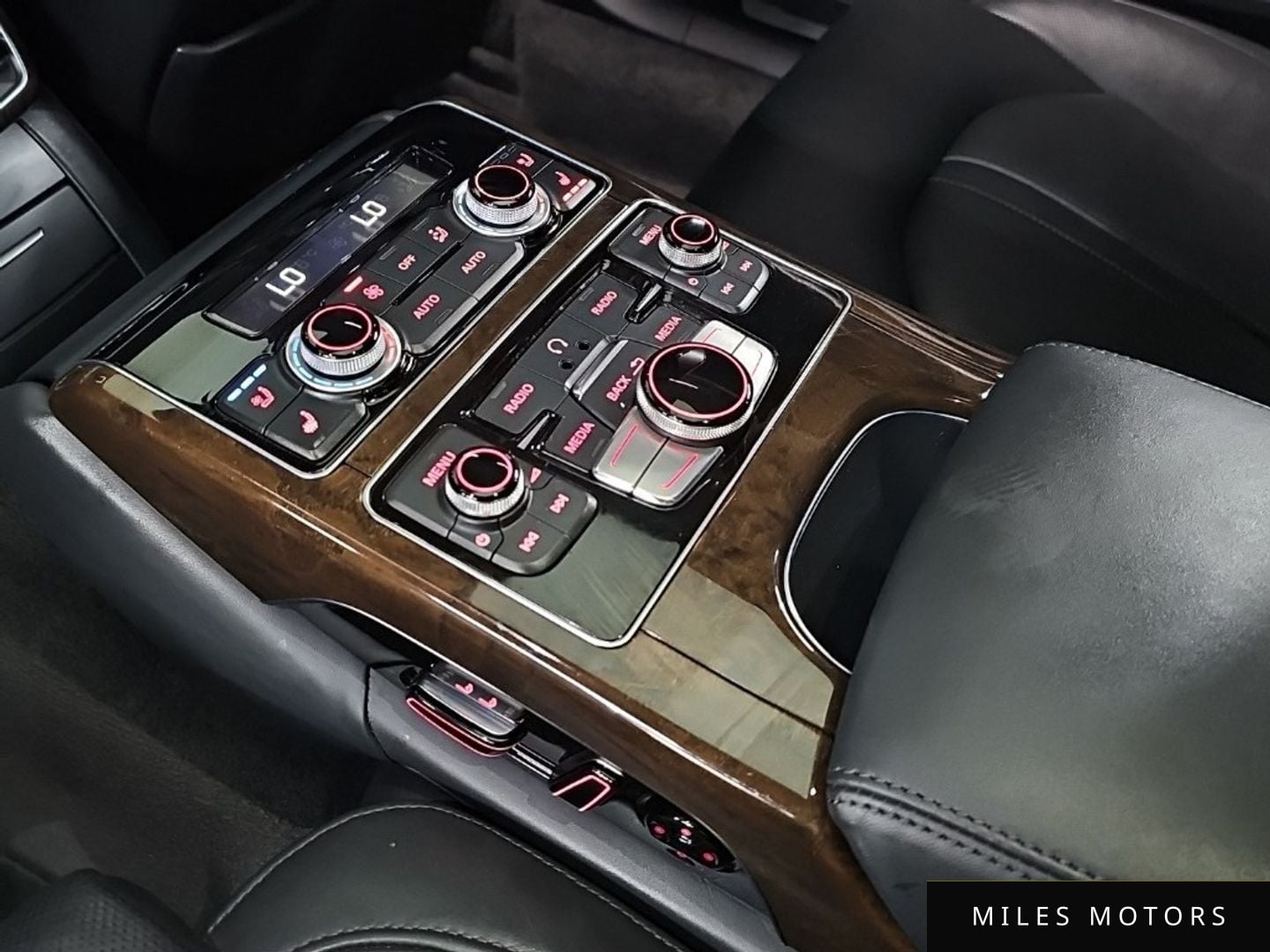 Audi A8 2015 — миниатюра 5