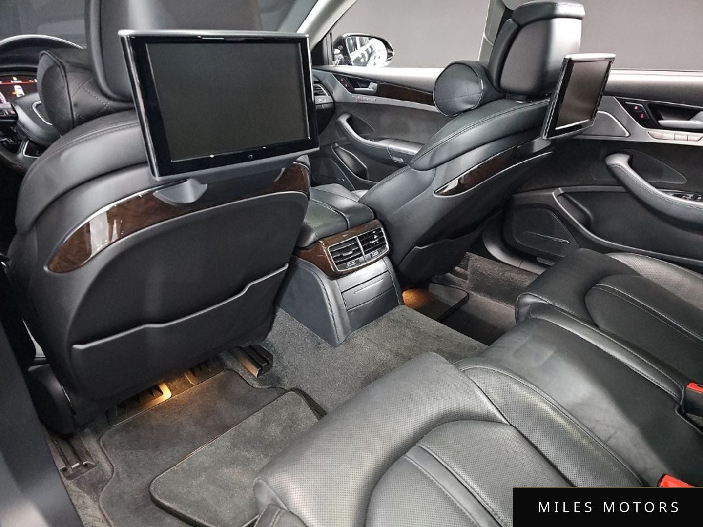 Audi A8 2015 — миниатюра 6