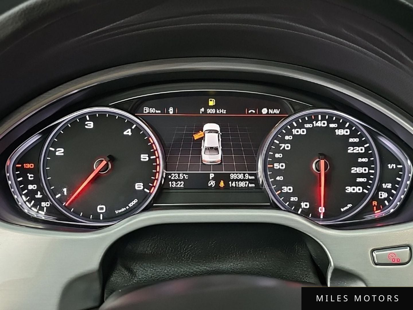 Audi A8 2015 — миниатюра 9