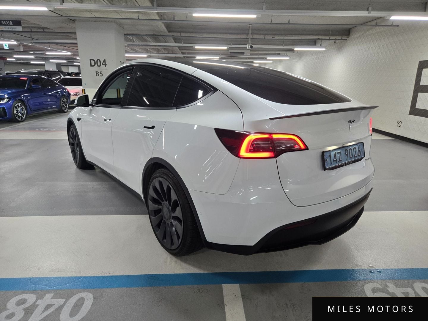 Tesla Model Y 2021 — миниатюра 2
