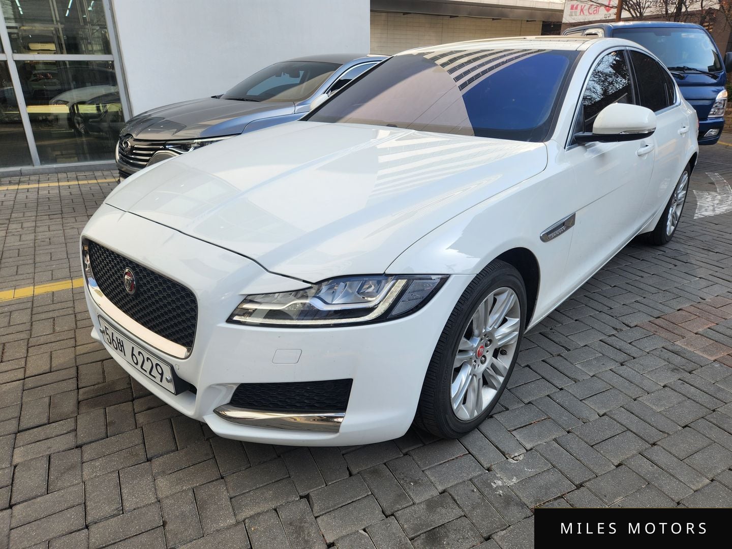 Jaguar XF (X260) 2018 — миниатюра 2