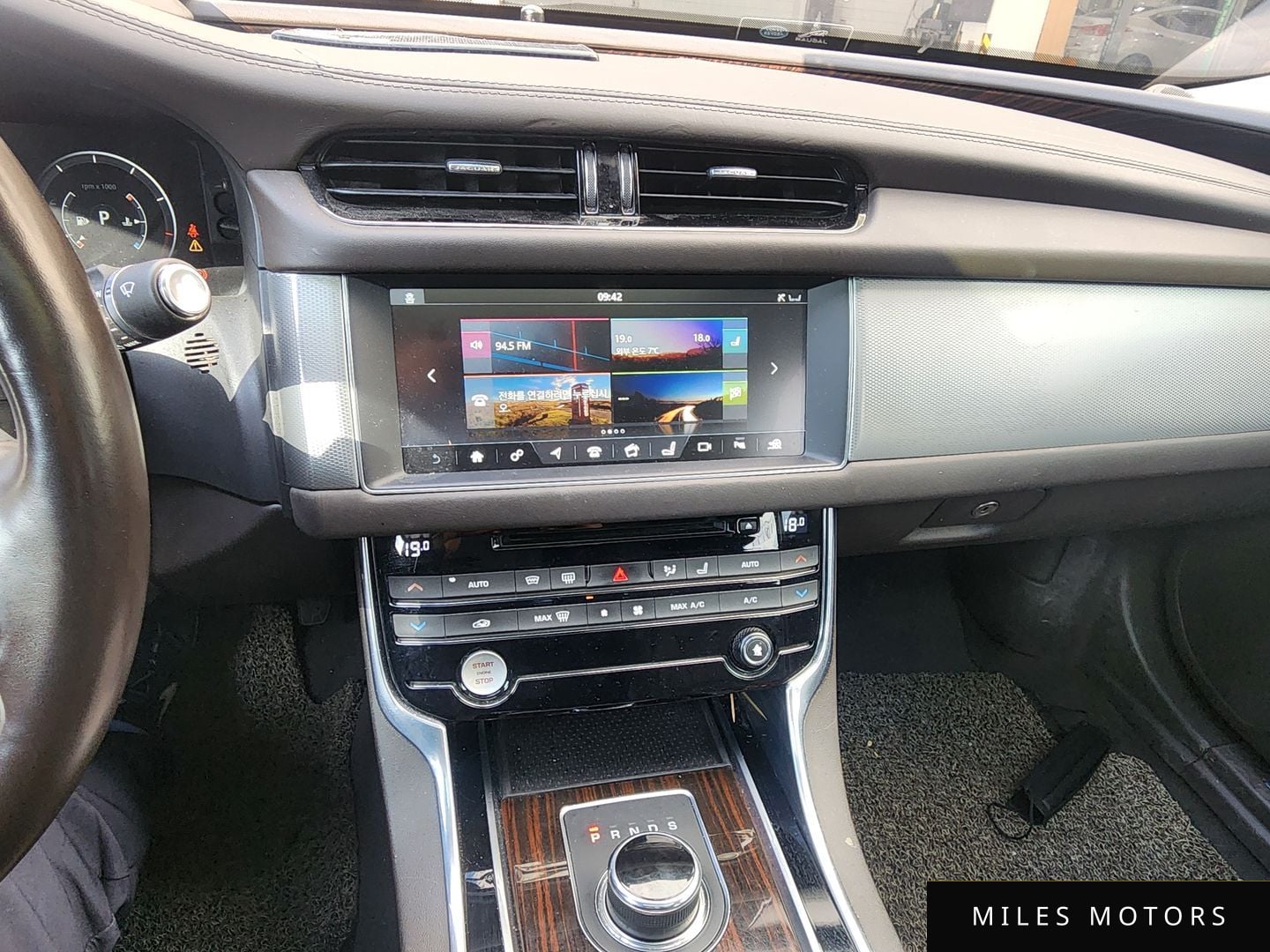 Jaguar XF (X260) 2018 — миниатюра 10