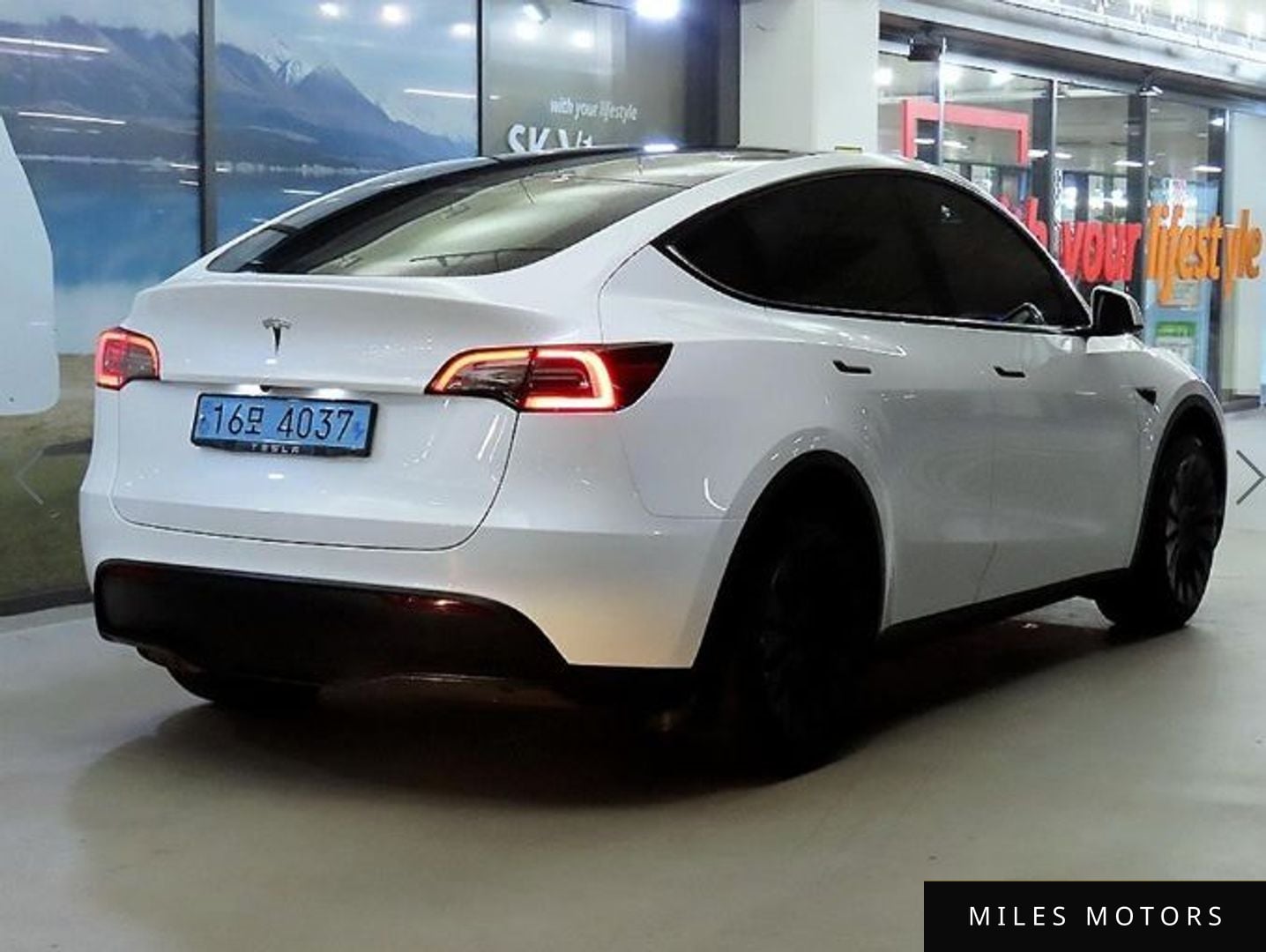 Tesla Model Y 2023 — миниатюра 4