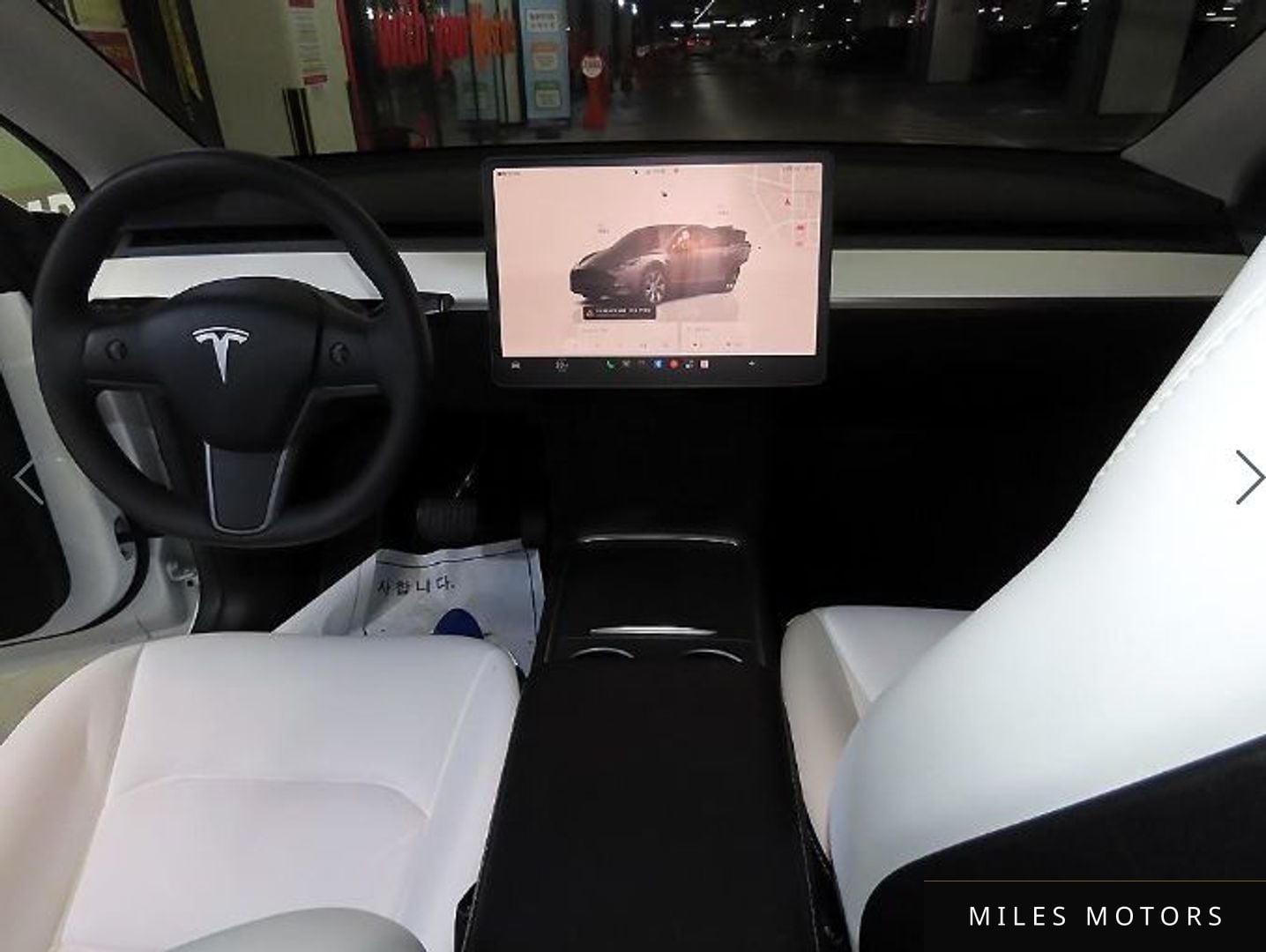 Tesla Model Y 2023 — миниатюра 10
