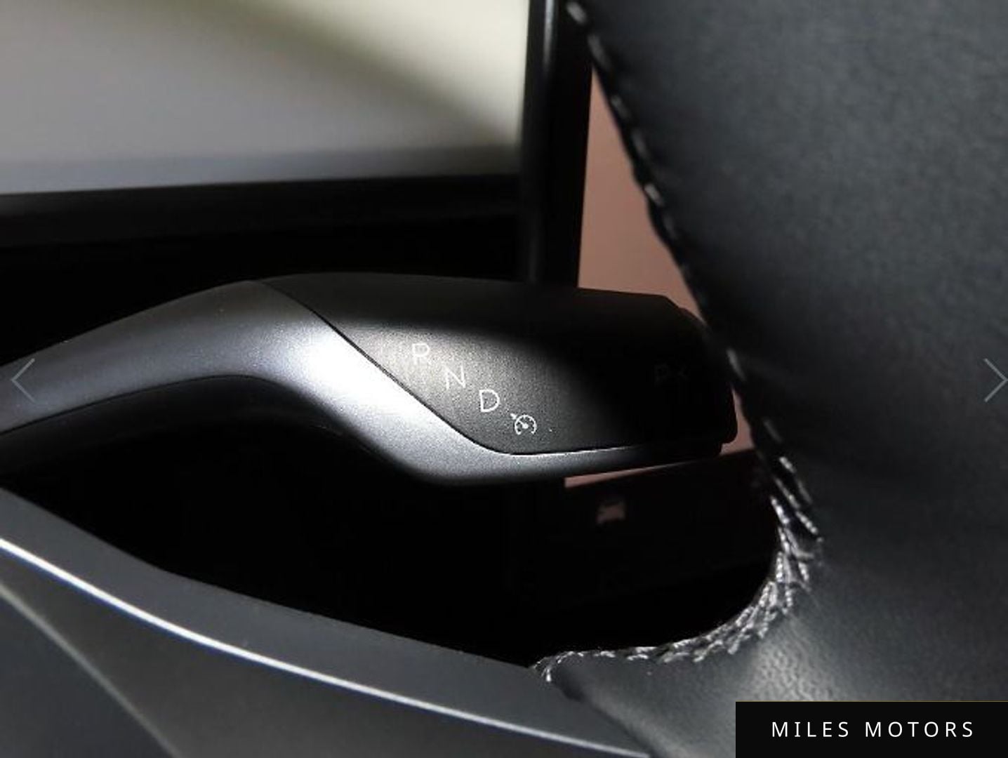 Tesla Model Y 2023 — миниатюра 12