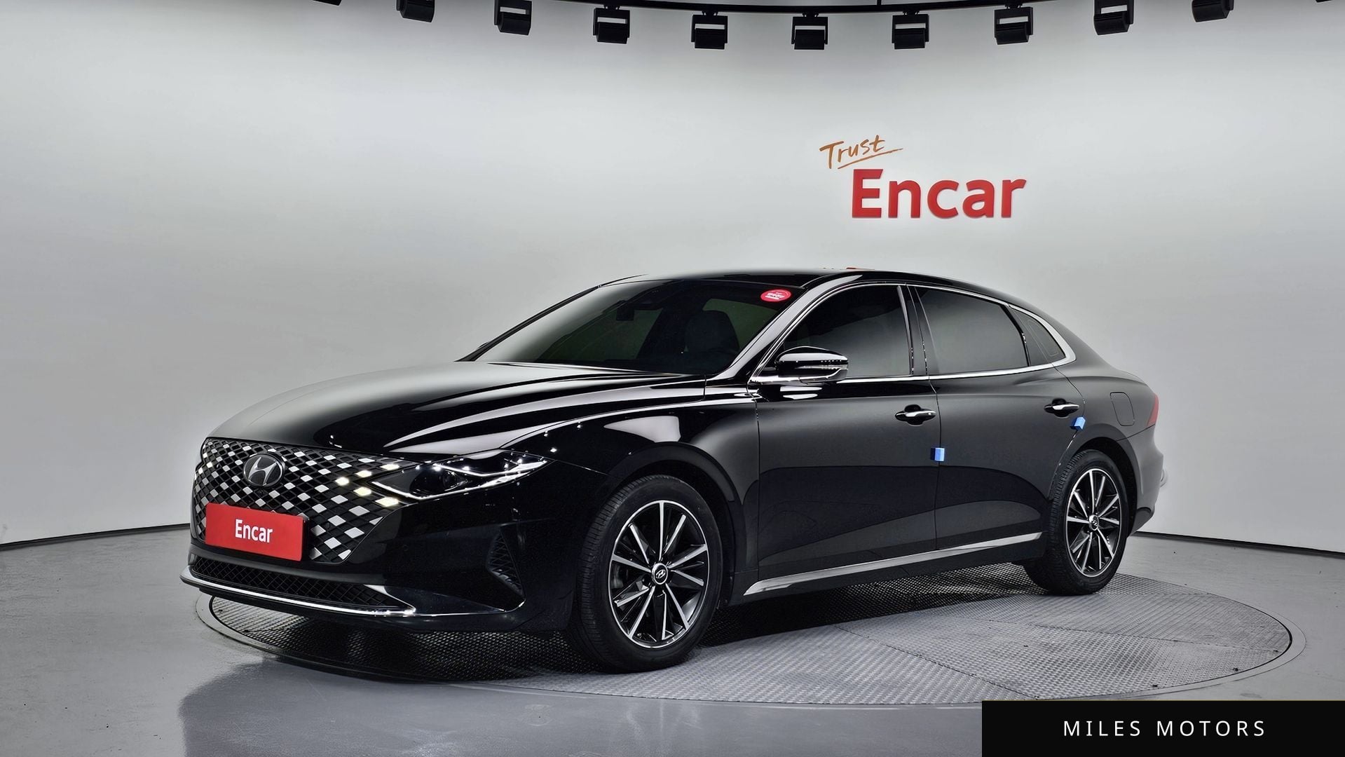Hyundai Grandeur 2022 — фото 1 из 12