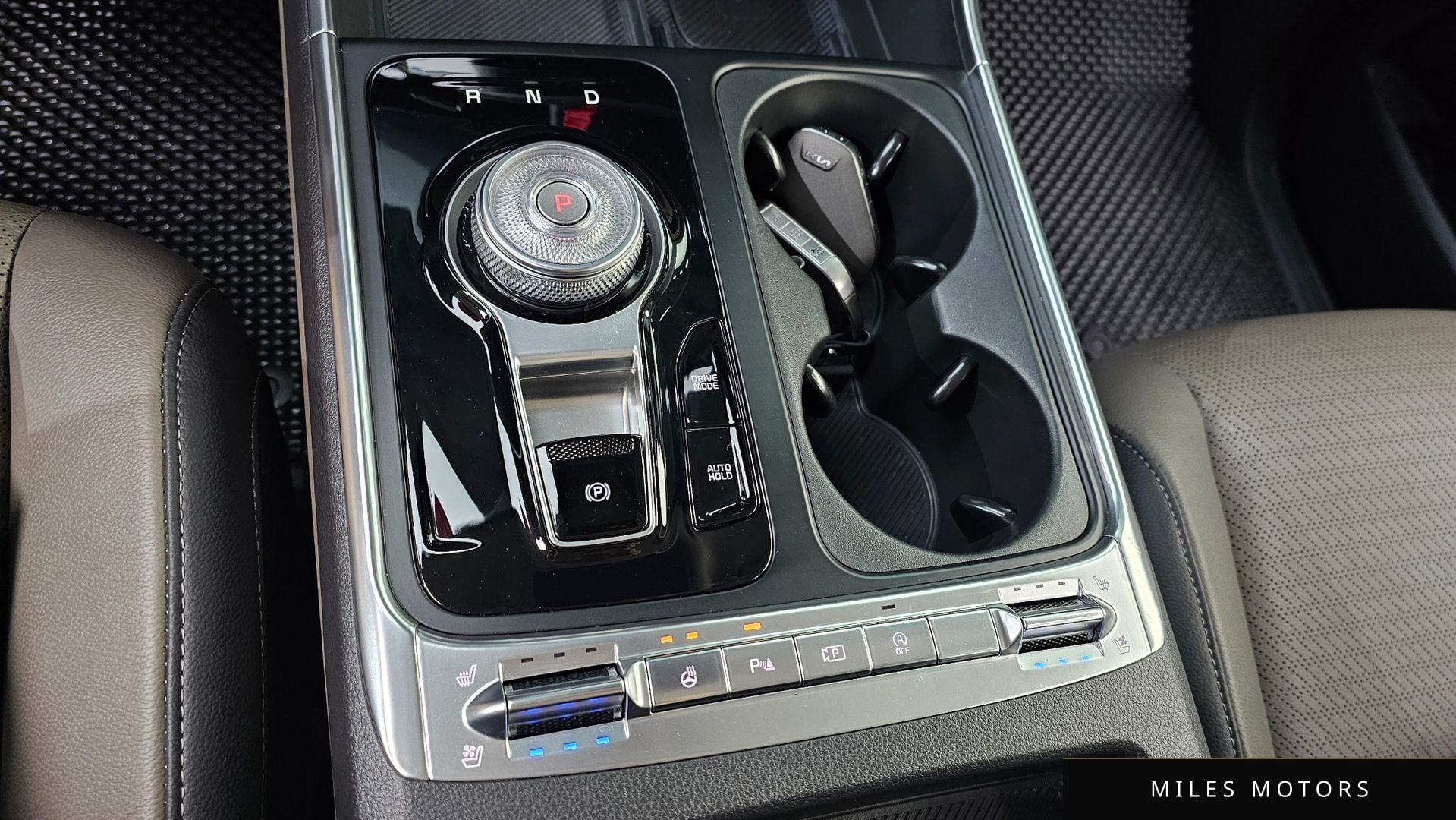 Kia Canival 2025 — миниатюра 11