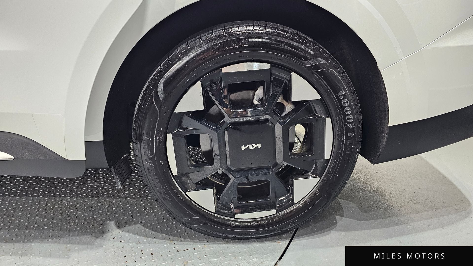 Kia Canival 2025 — миниатюра 6