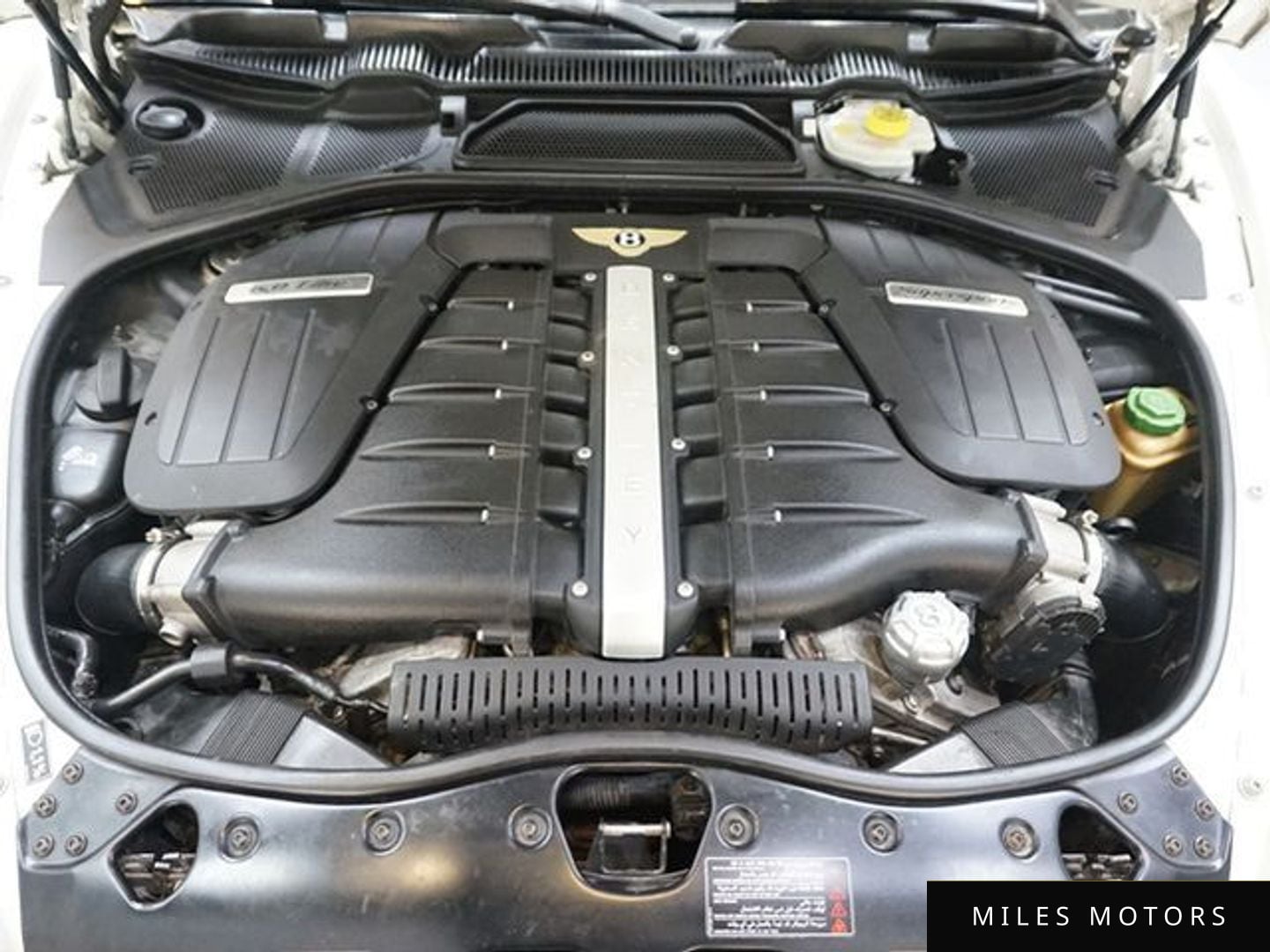 Bentley Continental GT 2010 — миниатюра 6