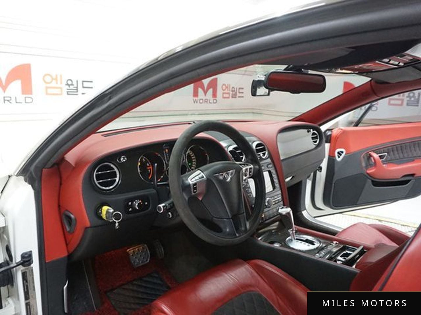 Bentley Continental GT 2010 — миниатюра 7