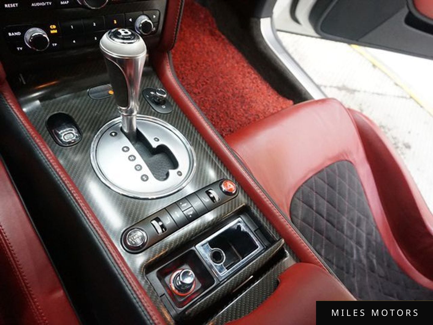Bentley Continental GT 2010 — миниатюра 9
