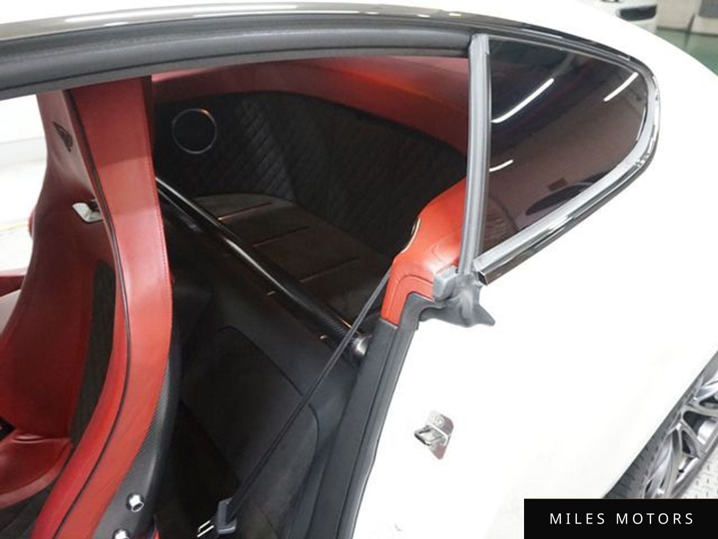 Bentley Continental GT 2010 — миниатюра 11