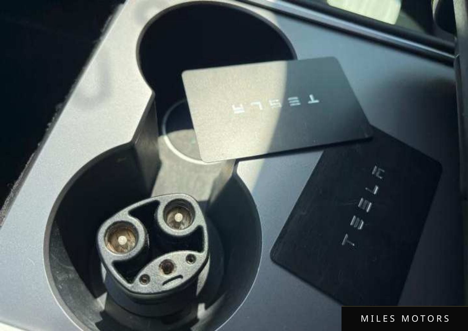 Tesla Model 3 2022 — миниатюра 12