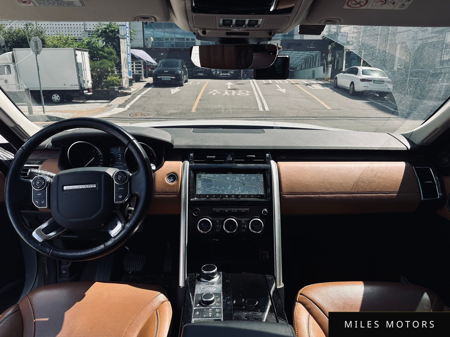 Land Rover Discovery 2017 — миниатюра 6