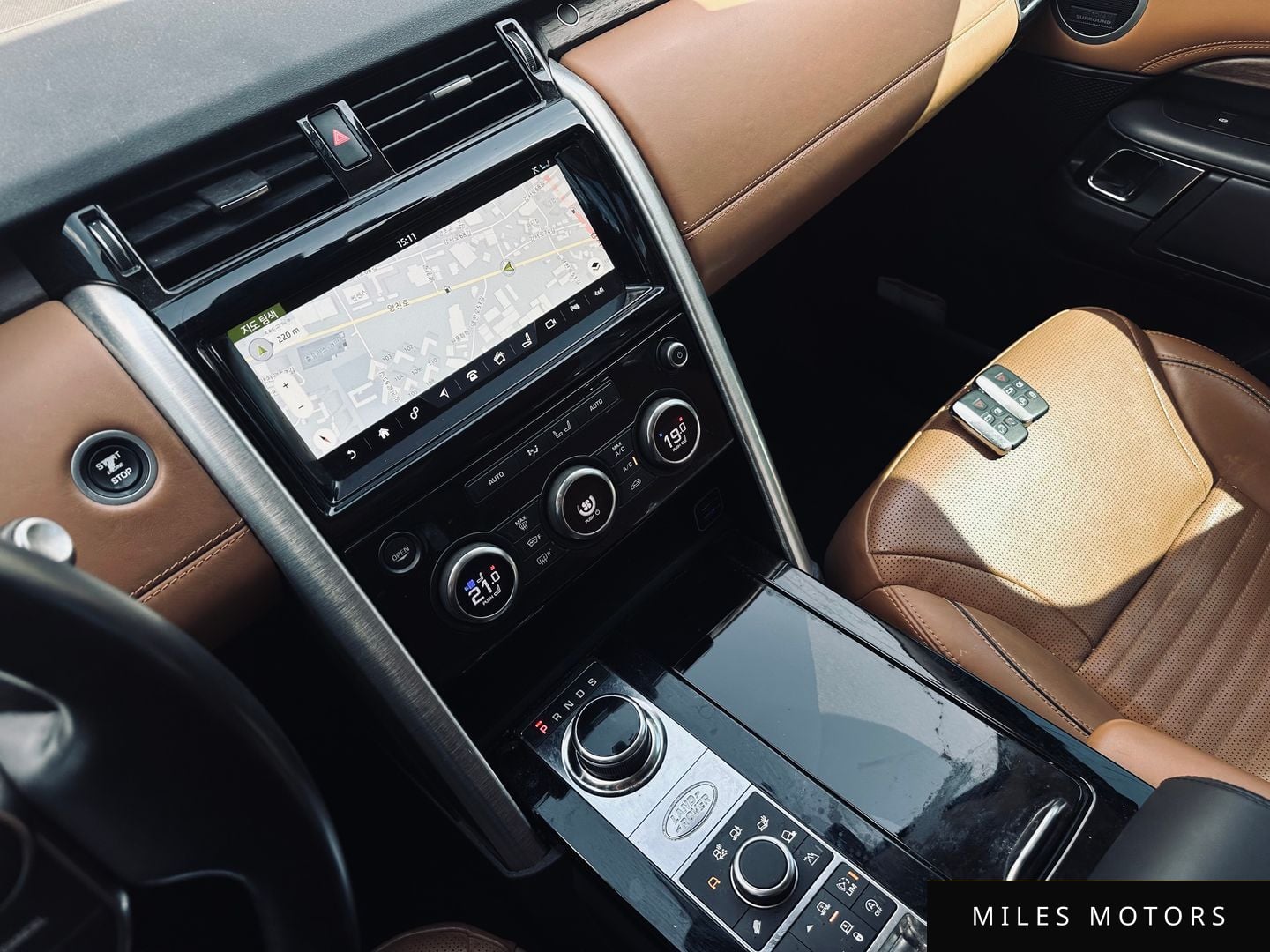 Land Rover Discovery 2017 — миниатюра 7
