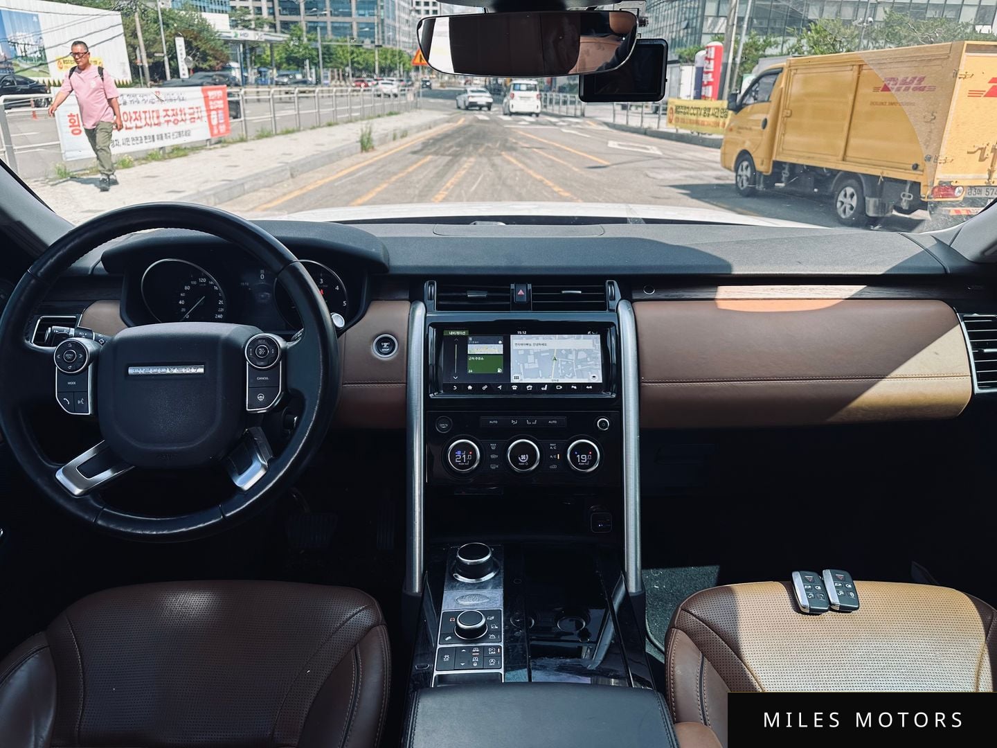 Land Rover Discovery 2017 — миниатюра 8