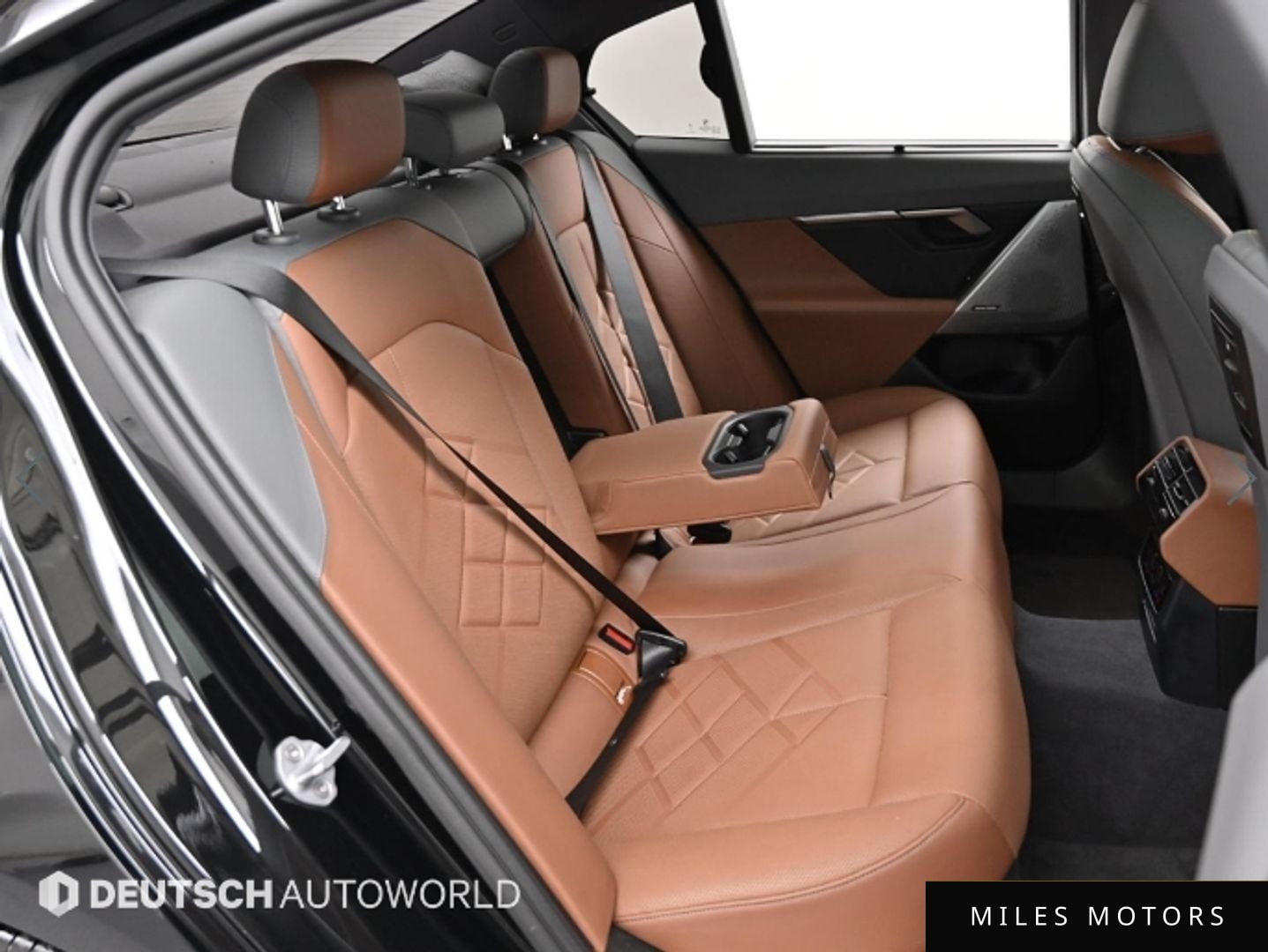 BMW 5 Series (G60) 2024 — миниатюра 12