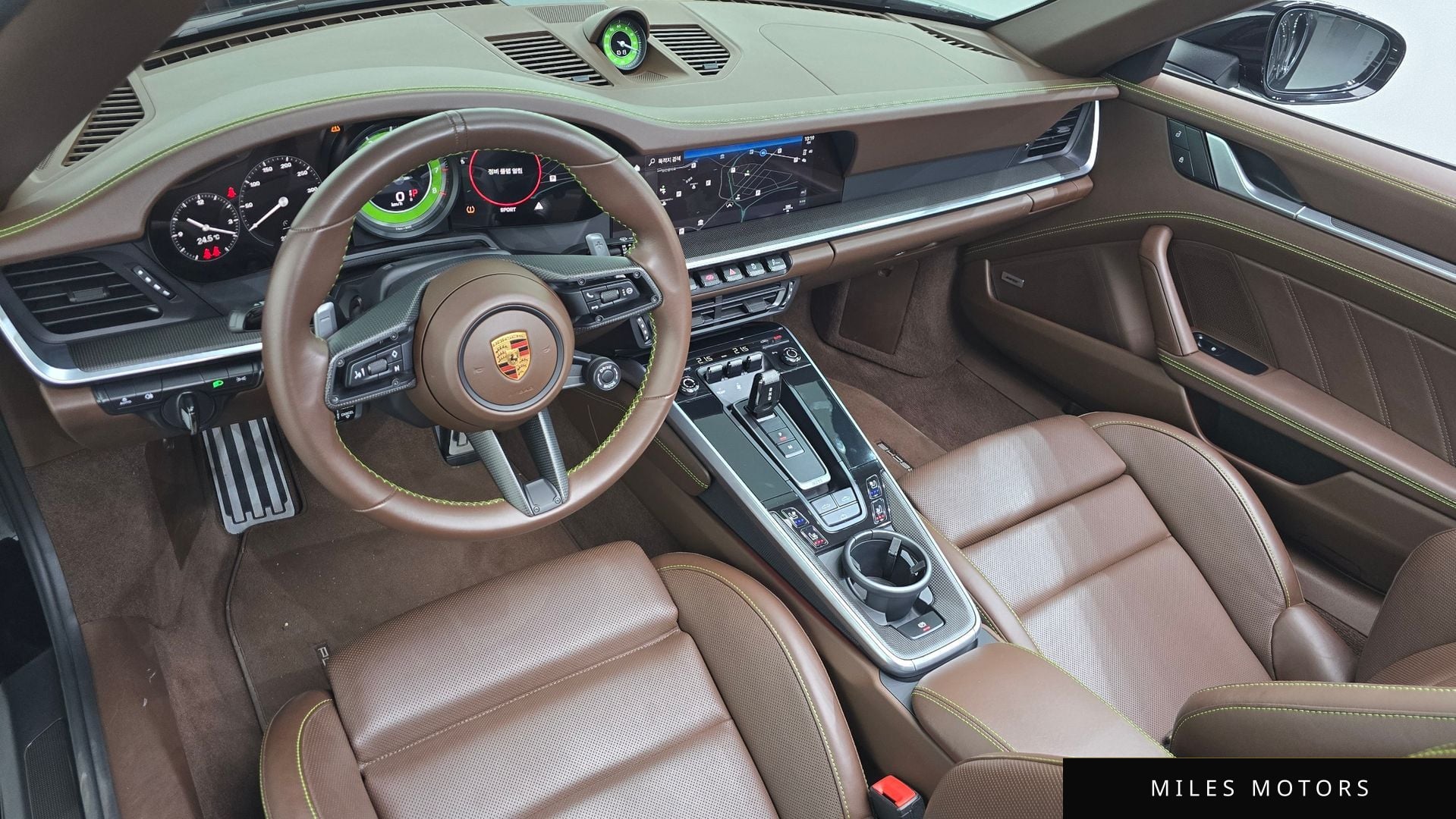 Porsche 911 (992) 2022 — миниатюра 10