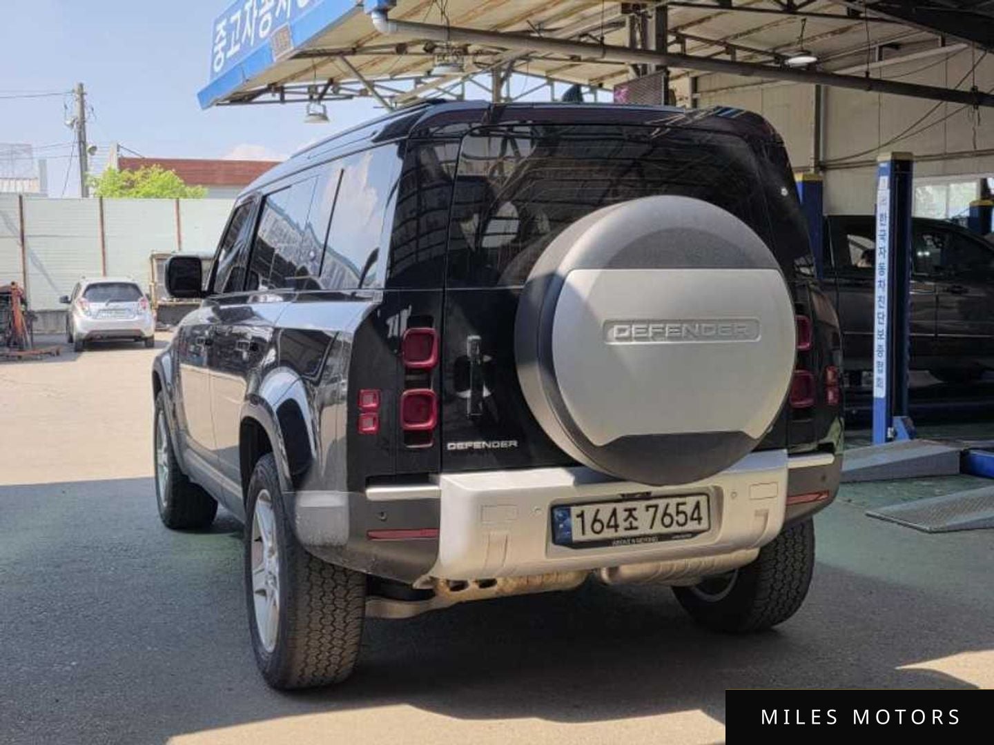 Land Rover Defender 2023 — миниатюра 2