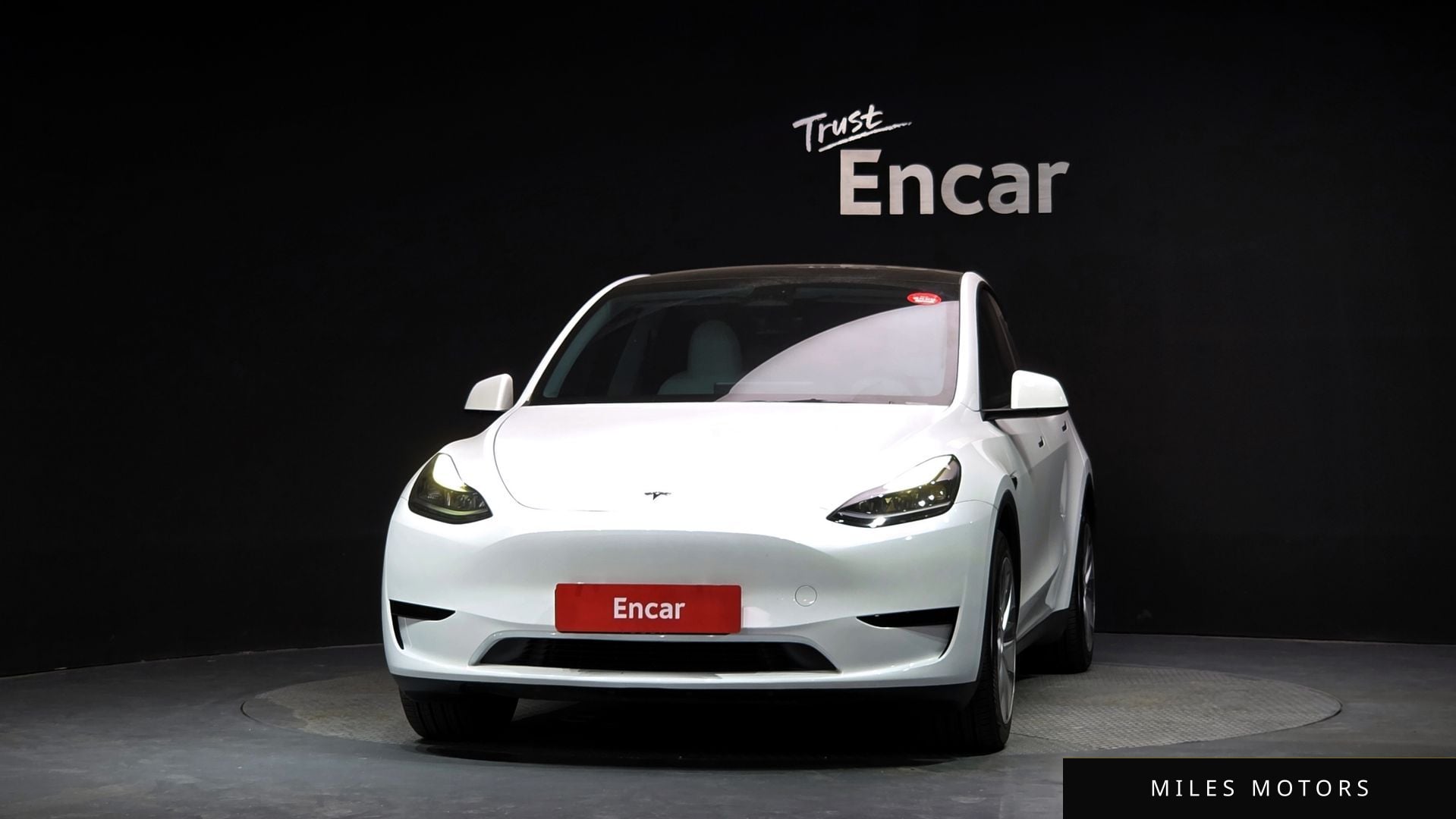 Tesla Model Y 2024 — миниатюра 3
