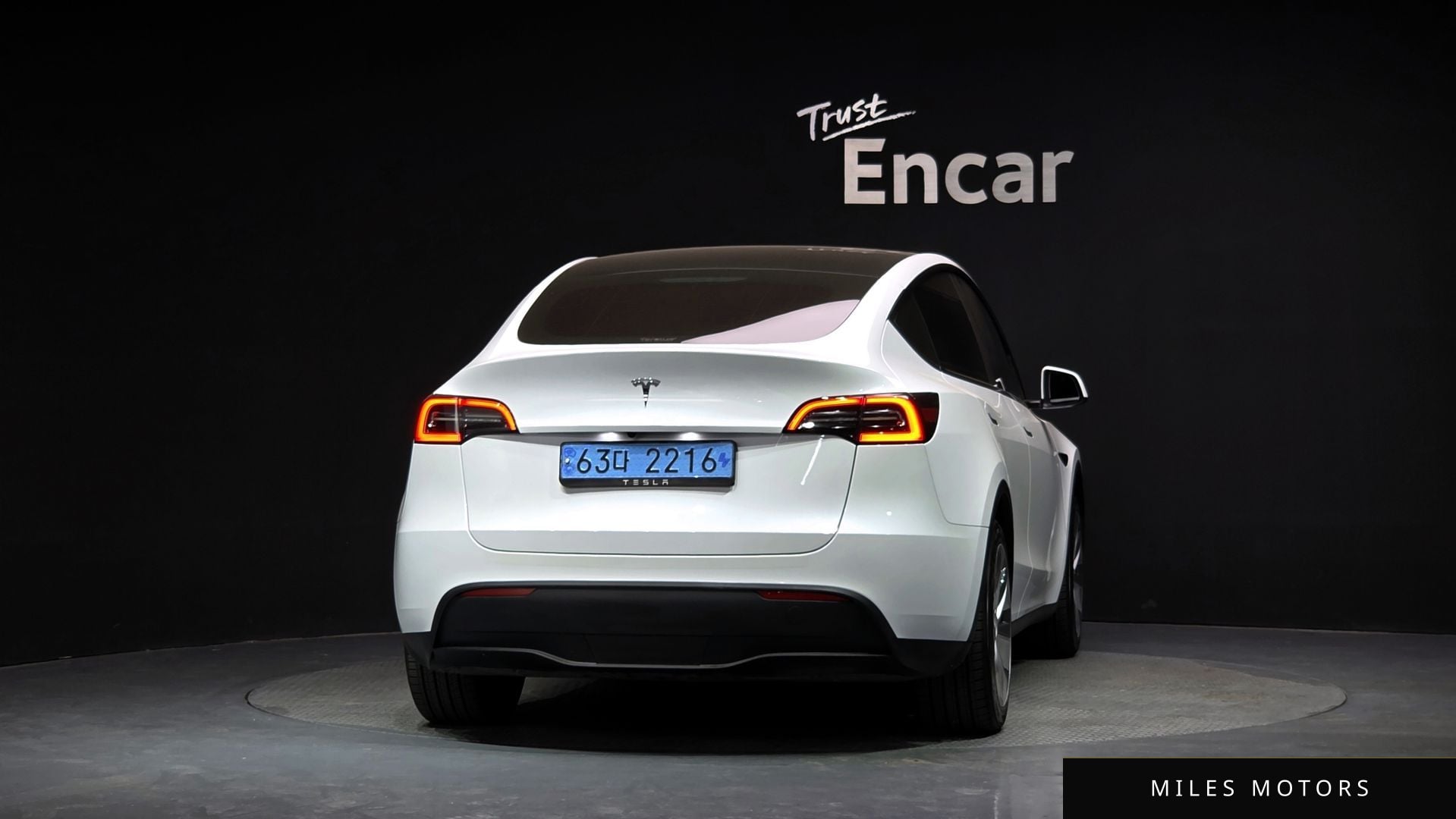 Tesla Model Y 2024 — миниатюра 4