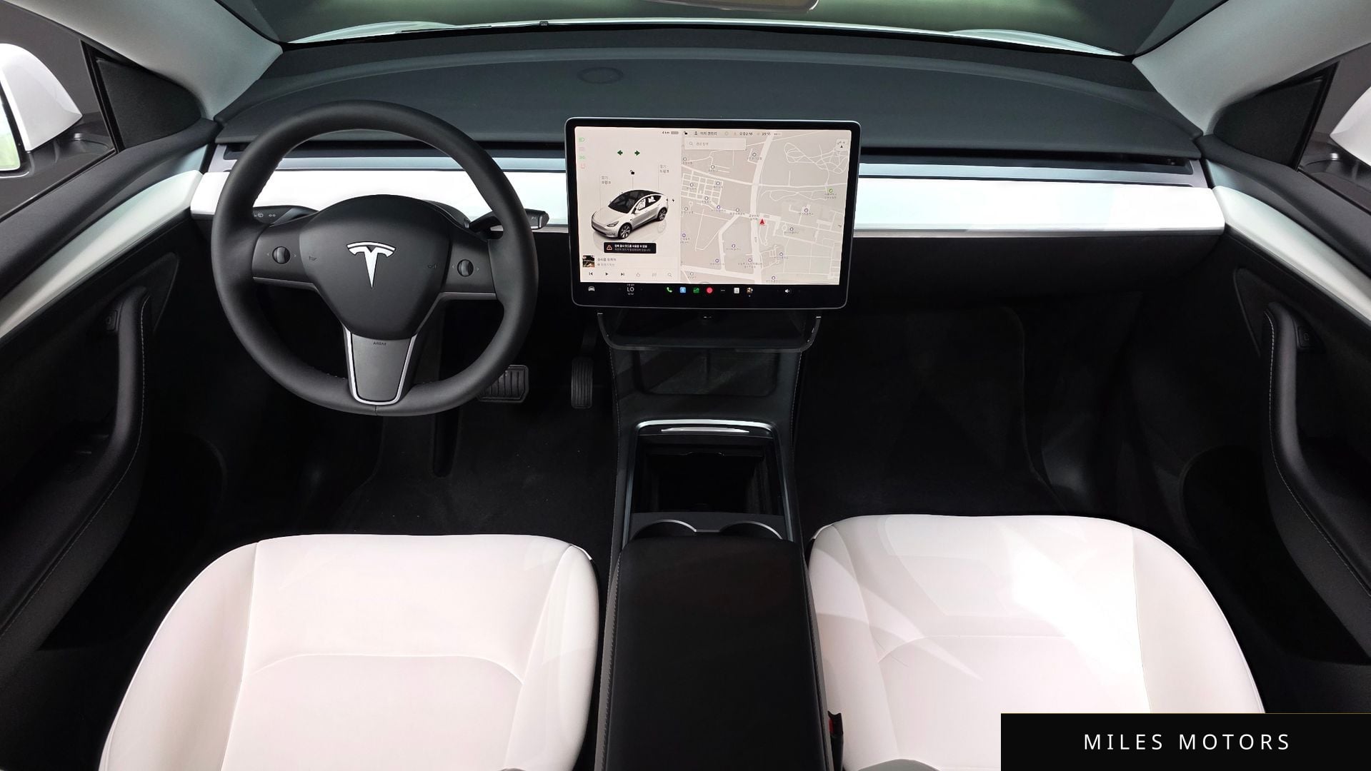 Tesla Model Y 2024 — миниатюра 10