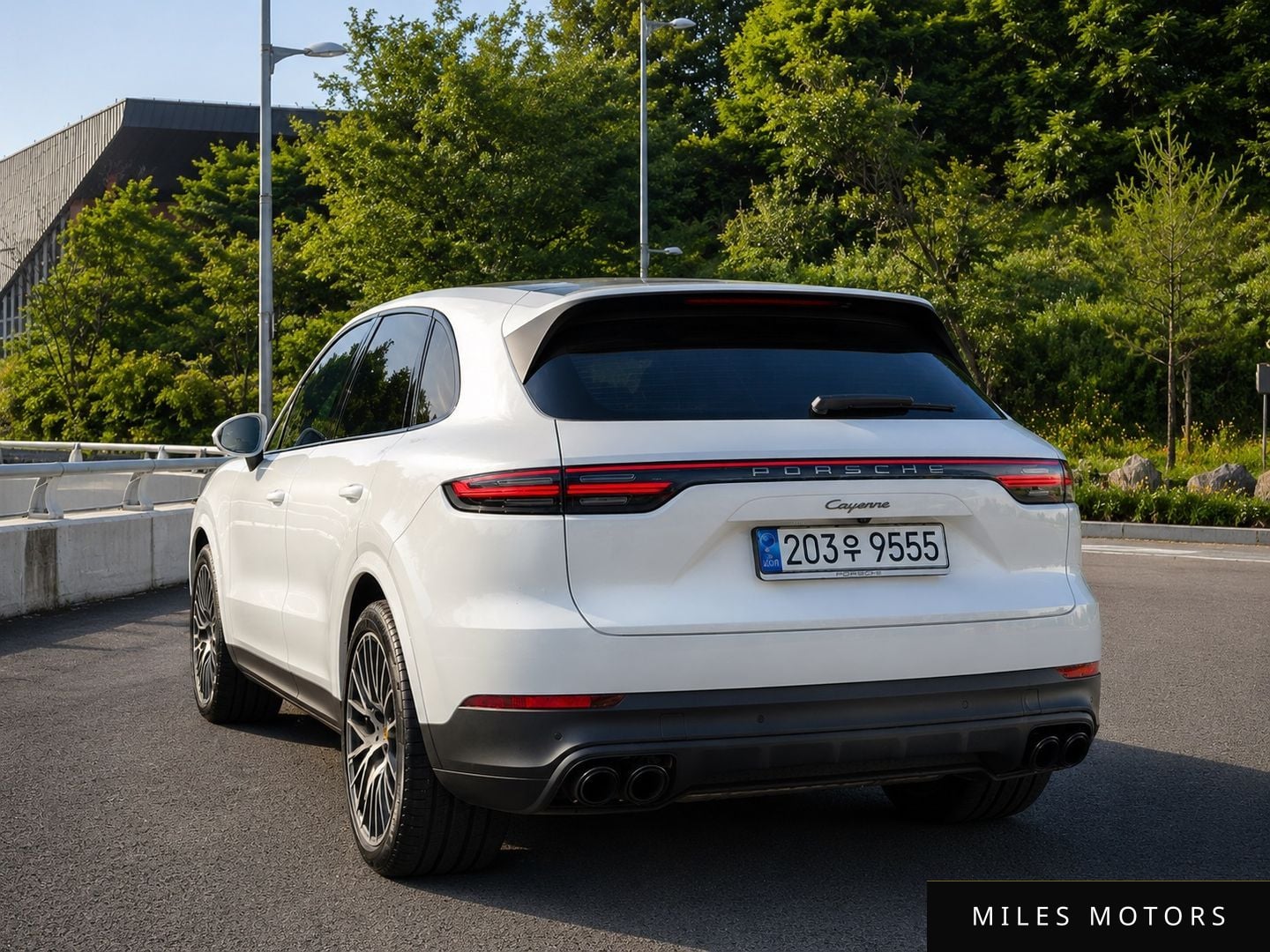 Porsche Cayenne 2022 — миниатюра 2