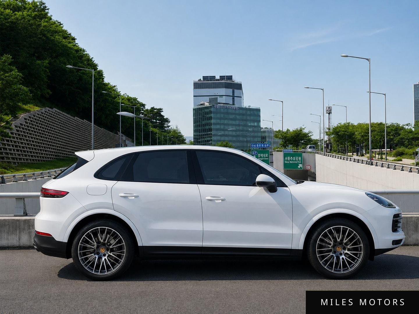 Porsche Cayenne 2022 — миниатюра 5