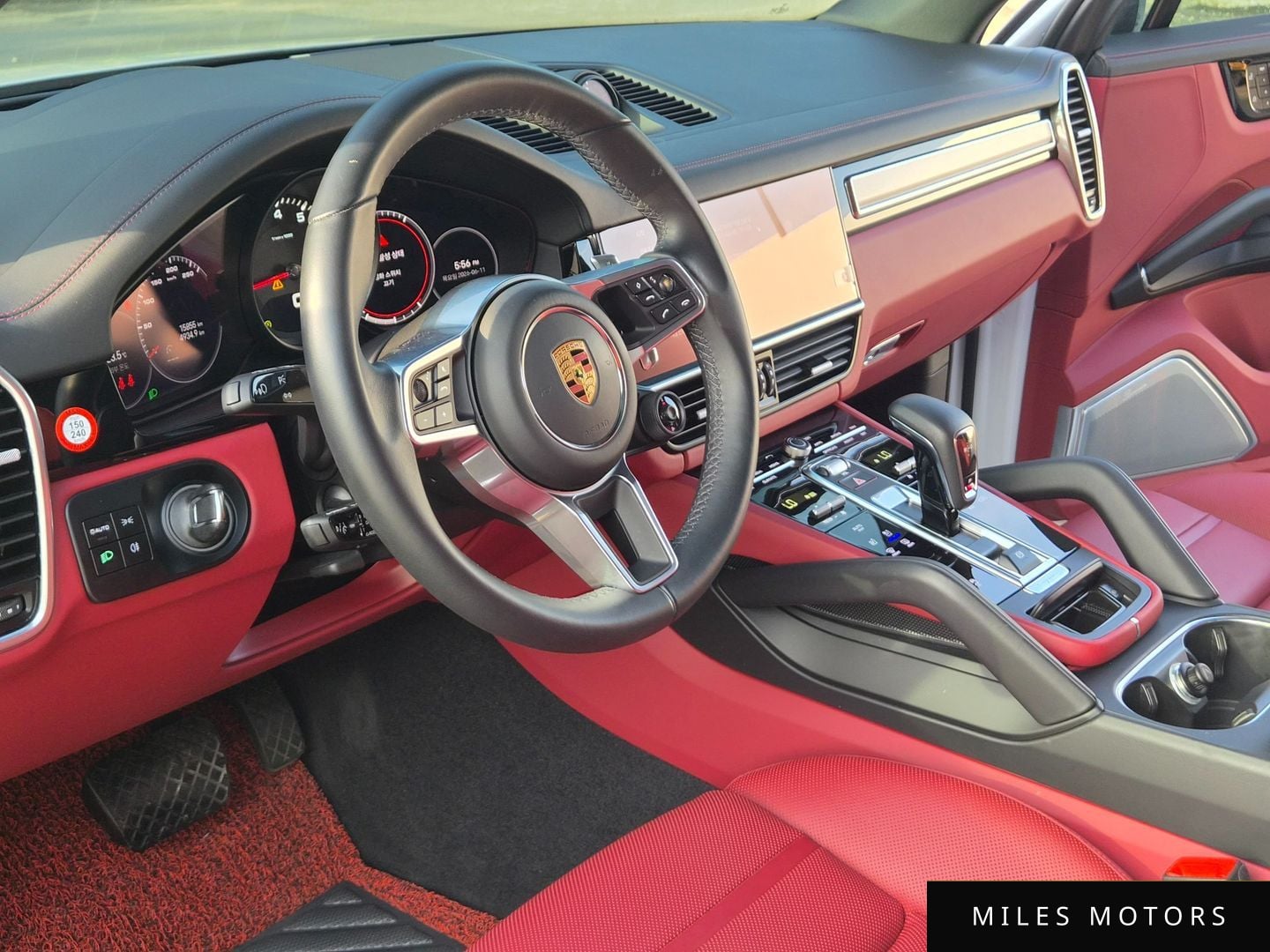 Porsche Cayenne 2022 — миниатюра 7
