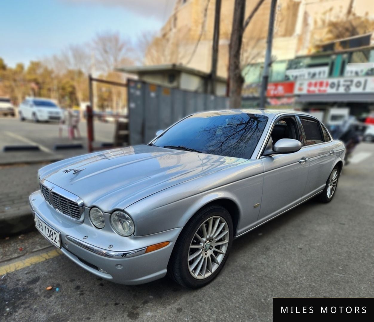 Jaguar XJ-8 2006 — миниатюра 8