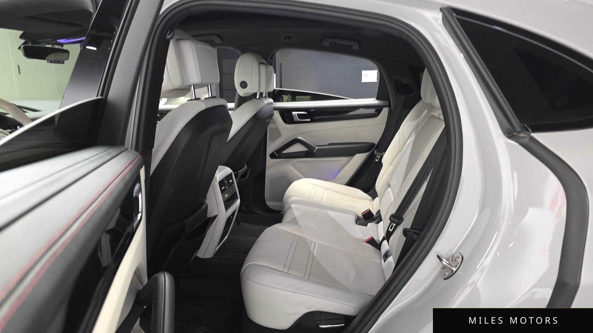 Porsche Cayenne 2020 — миниатюра 12