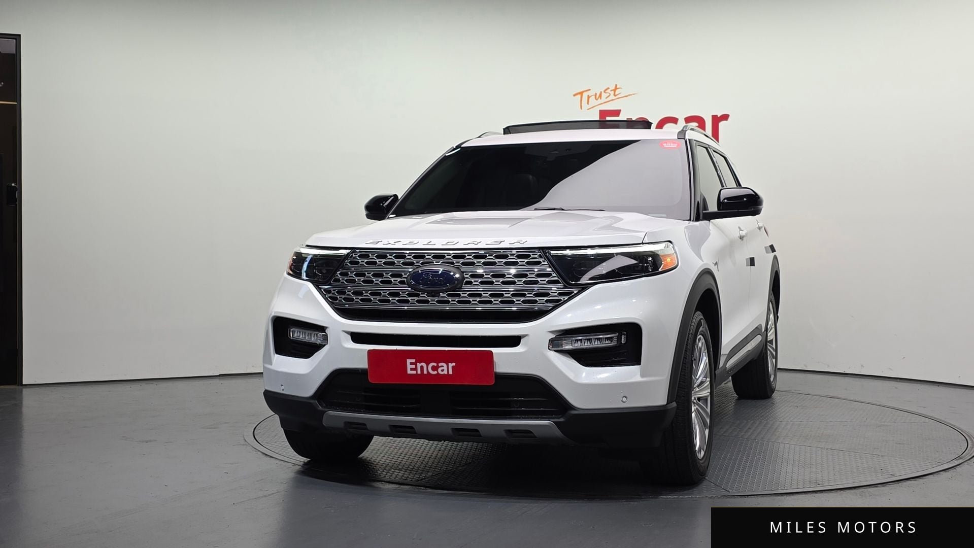 Ford Explorer 2021 — миниатюра 3