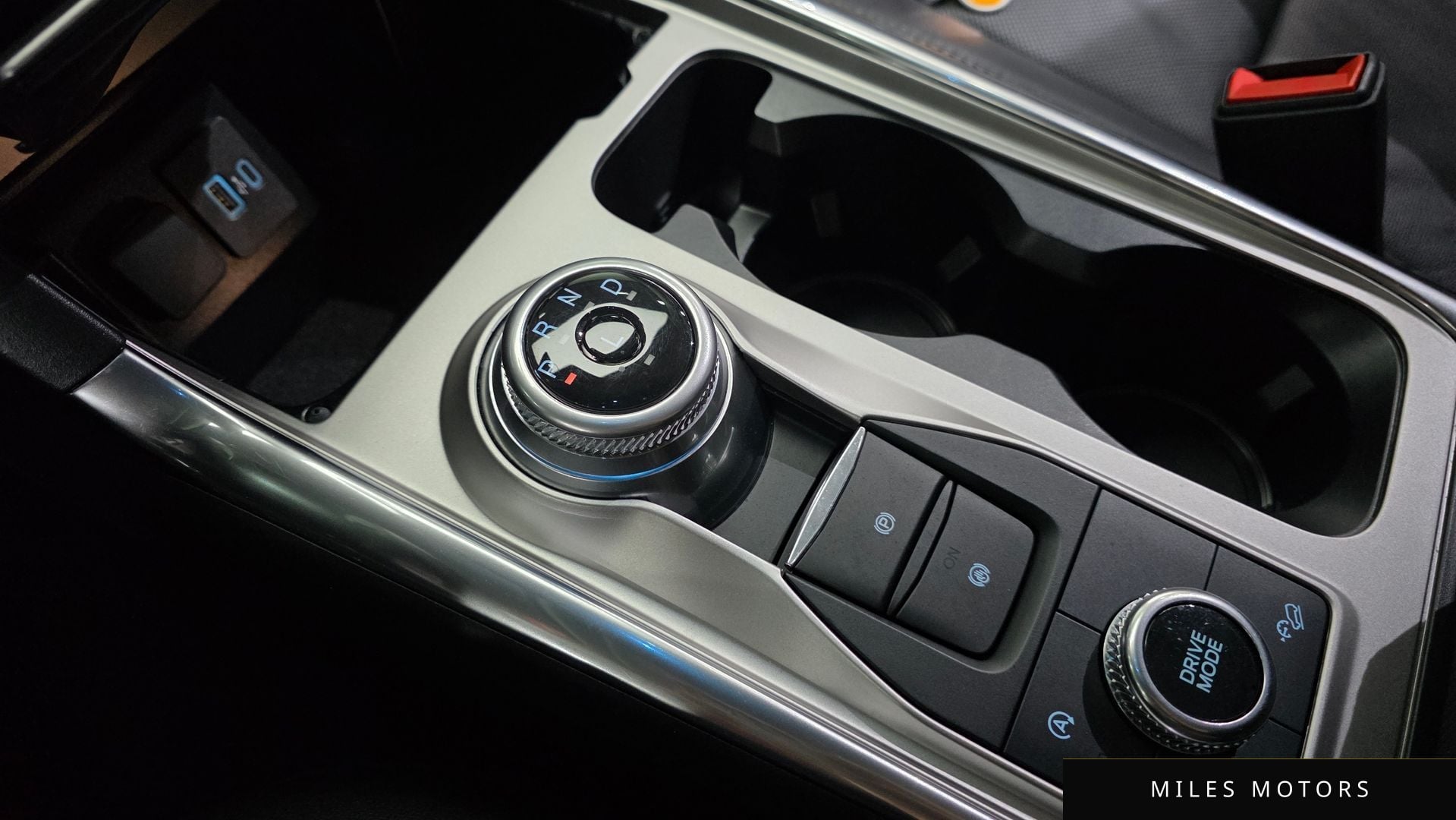 Ford Explorer 2021 — миниатюра 9