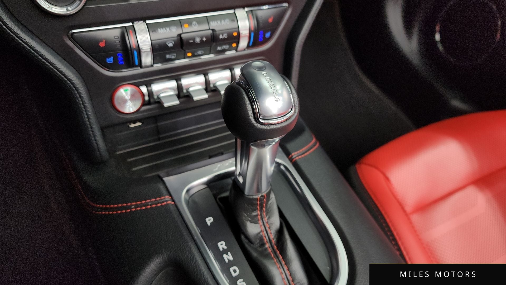 Ford Mustang 2022 — миниатюра 12