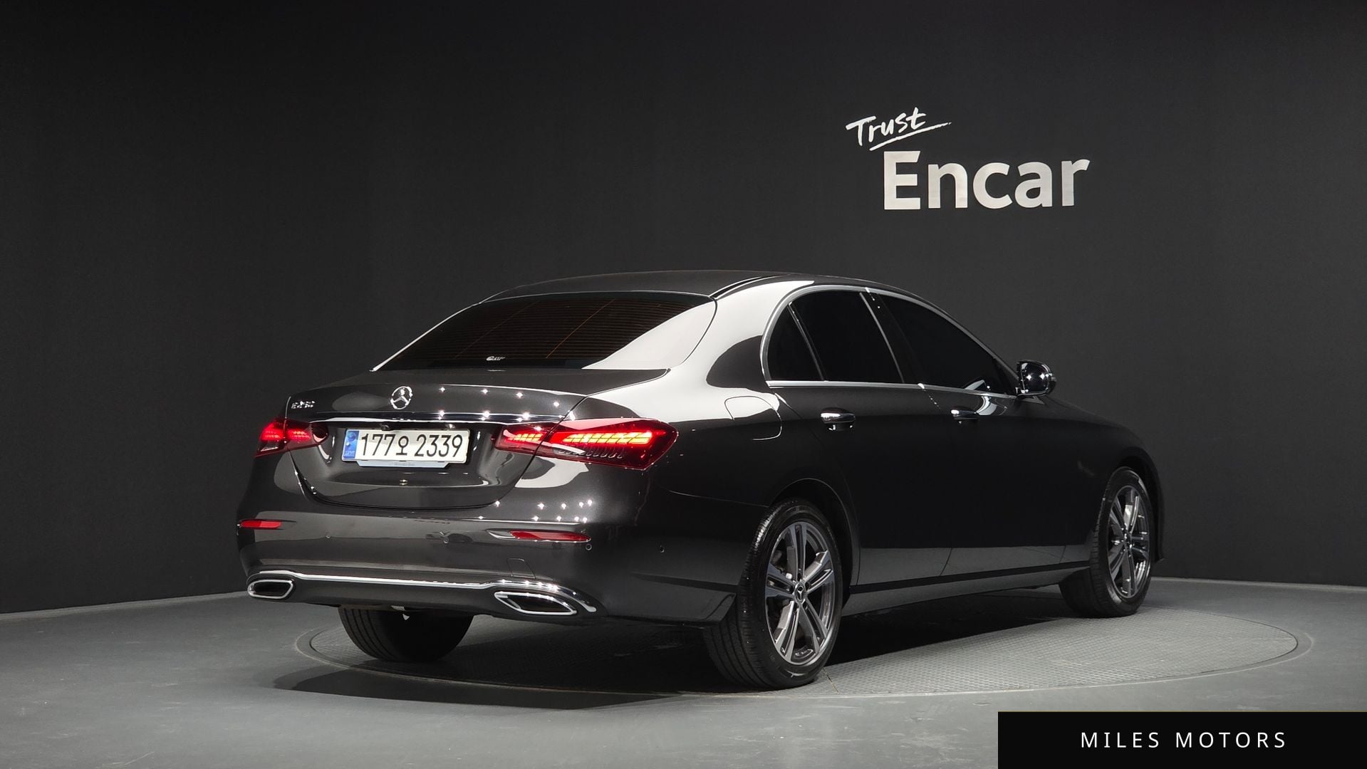 Mercedes-Benz E-Class W213 2023 — фото 1 из 12