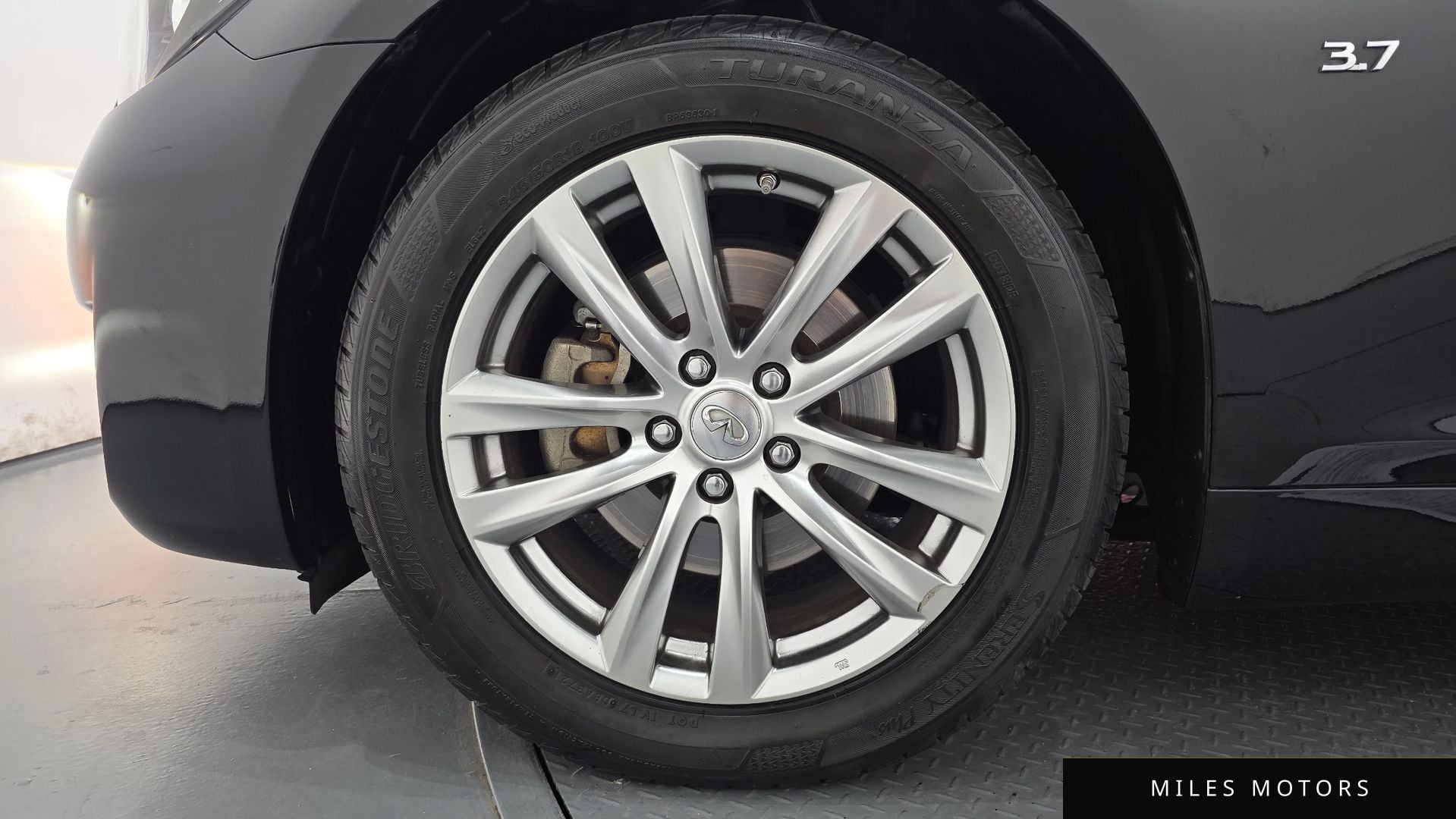 Infiniti Q70 2016 — миниатюра 4